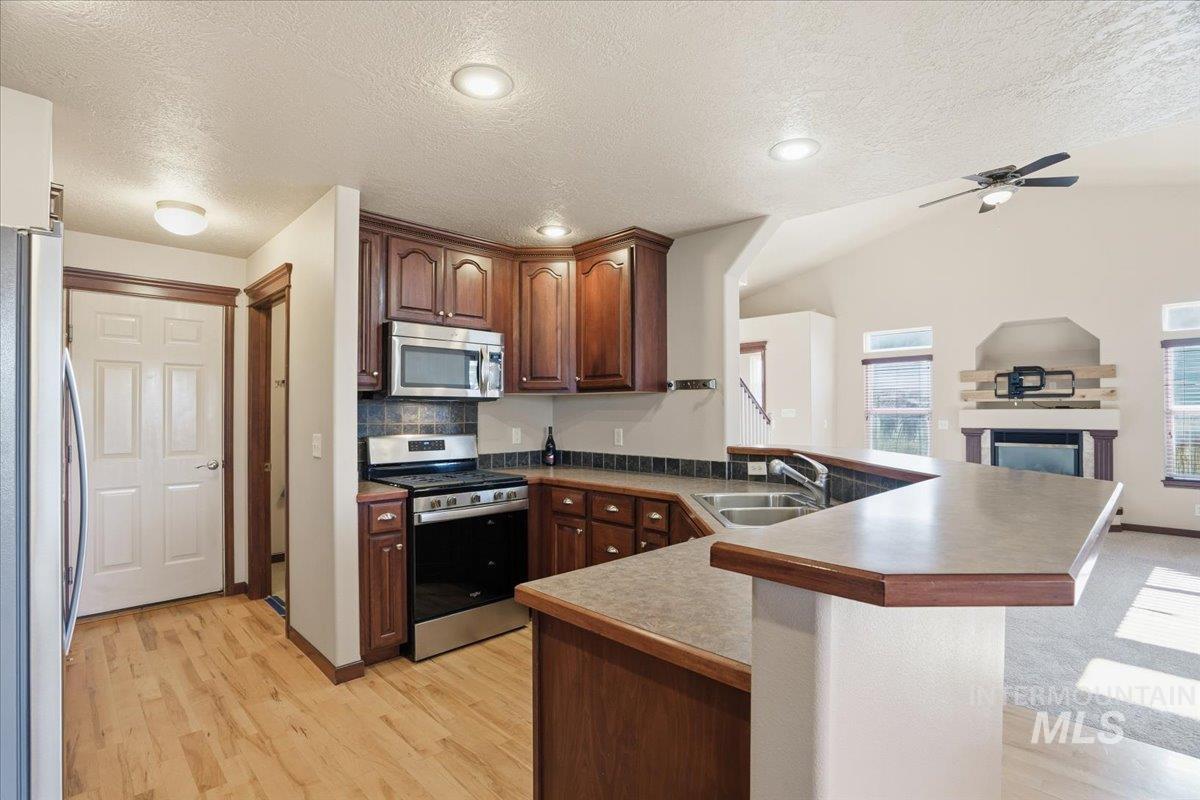 1117 S Spoonbill, Meridian, Idaho 83642, 3 Bedrooms, 2.5 Bathrooms, Residential For Sale, Price $415,000, 98968556