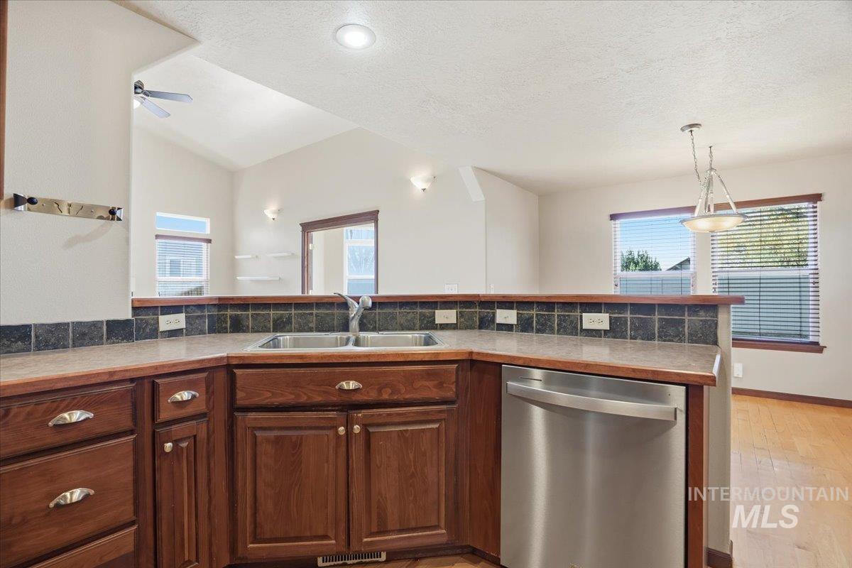 1117 S Spoonbill, Meridian, Idaho 83642, 3 Bedrooms, 2.5 Bathrooms, Residential For Sale, Price $415,000, 98968556