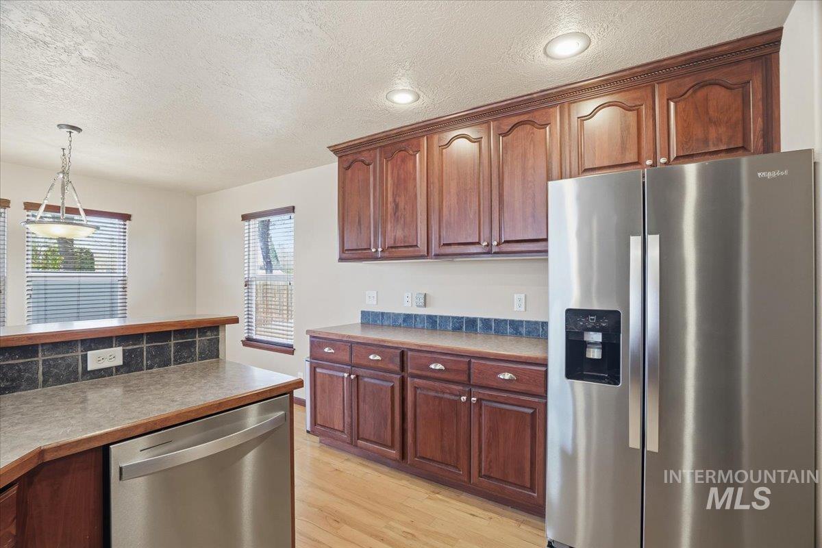 1117 S Spoonbill, Meridian, Idaho 83642, 3 Bedrooms, 2.5 Bathrooms, Residential For Sale, Price $415,000, 98968556