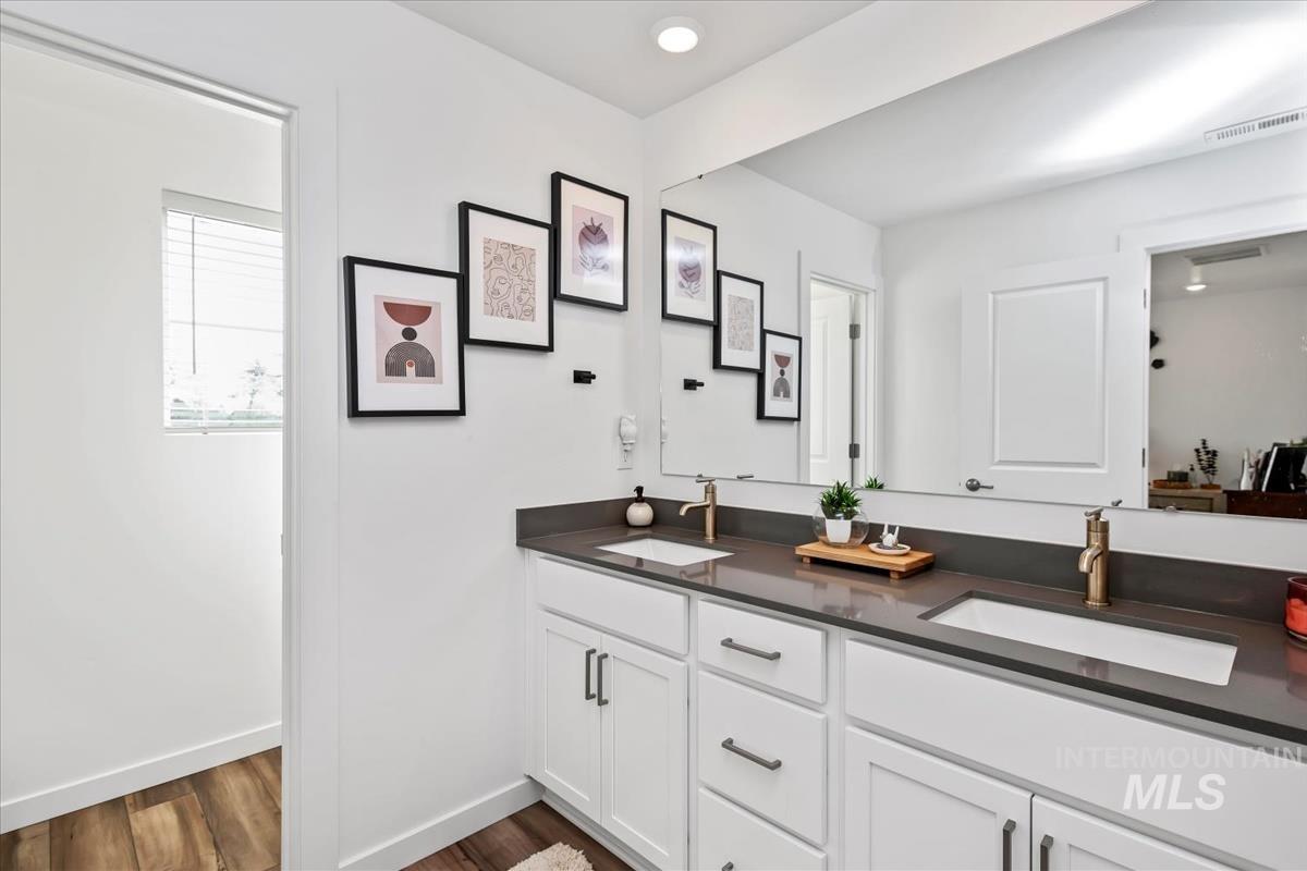 4248 W Perspective St, Eagle, Idaho 83616, 3 Bedrooms, 2.5 Bathrooms, Residential For Sale, Price $370,000, 98968564