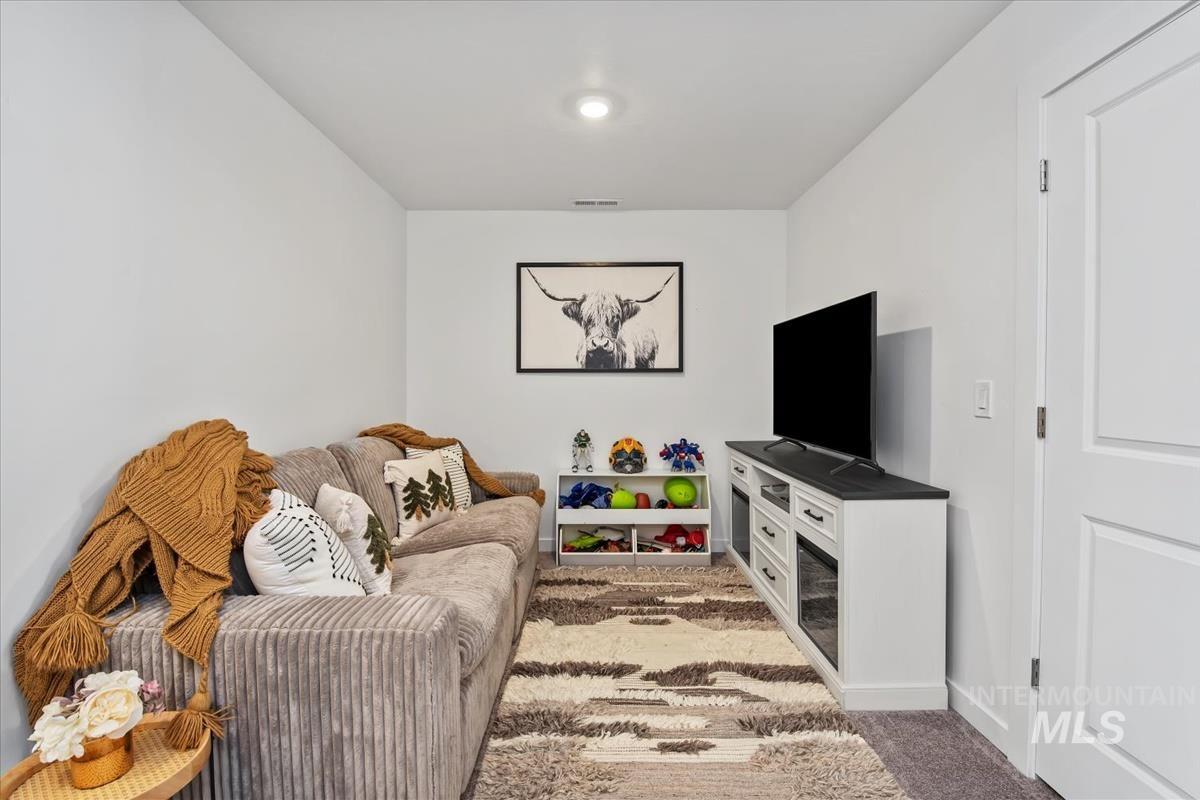 4248 W Perspective St, Eagle, Idaho 83616, 3 Bedrooms, 2.5 Bathrooms, Residential For Sale, Price $370,000, 98968564