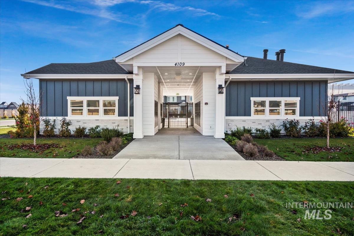 4248 W Perspective St, Eagle, Idaho 83616, 3 Bedrooms, 2.5 Bathrooms, Residential For Sale, Price $370,000, 98968564