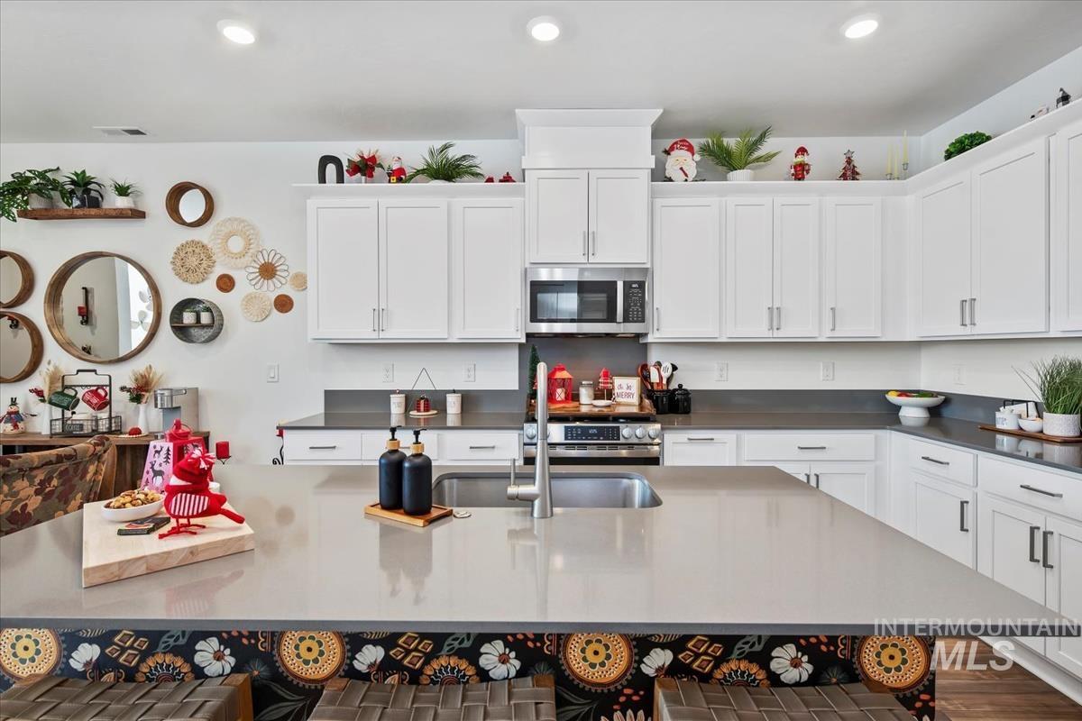 4248 W Perspective St, Eagle, Idaho 83616, 3 Bedrooms, 2.5 Bathrooms, Residential For Sale, Price $370,000, 98968564