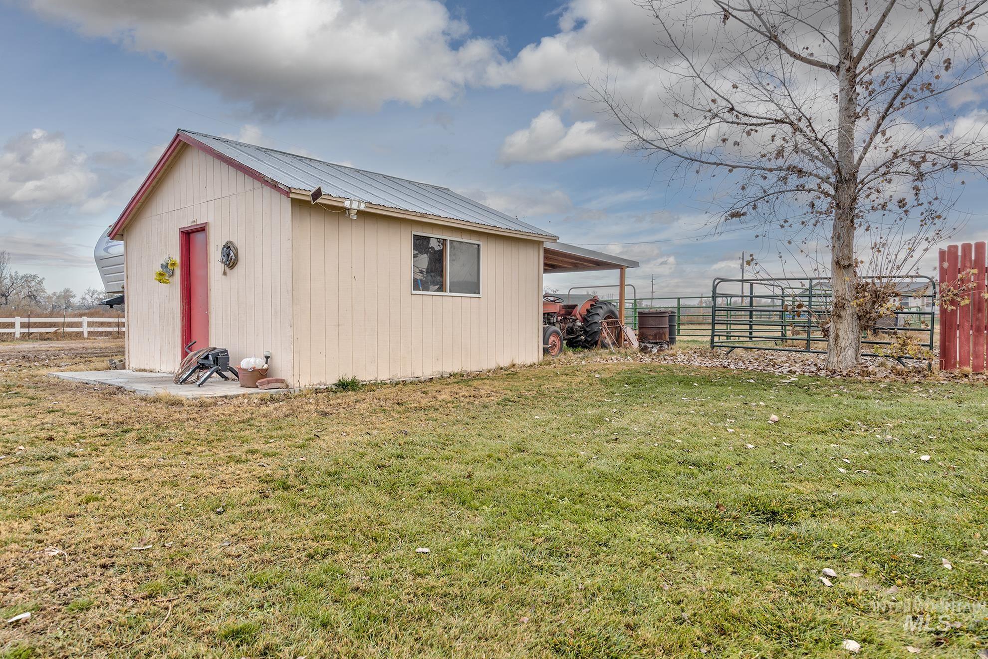 393 Tuttle Dr, Ontario, Oregon 97914, 4 Bedrooms, 2 Bathrooms, Residential For Sale, Price $425,000, 98968567