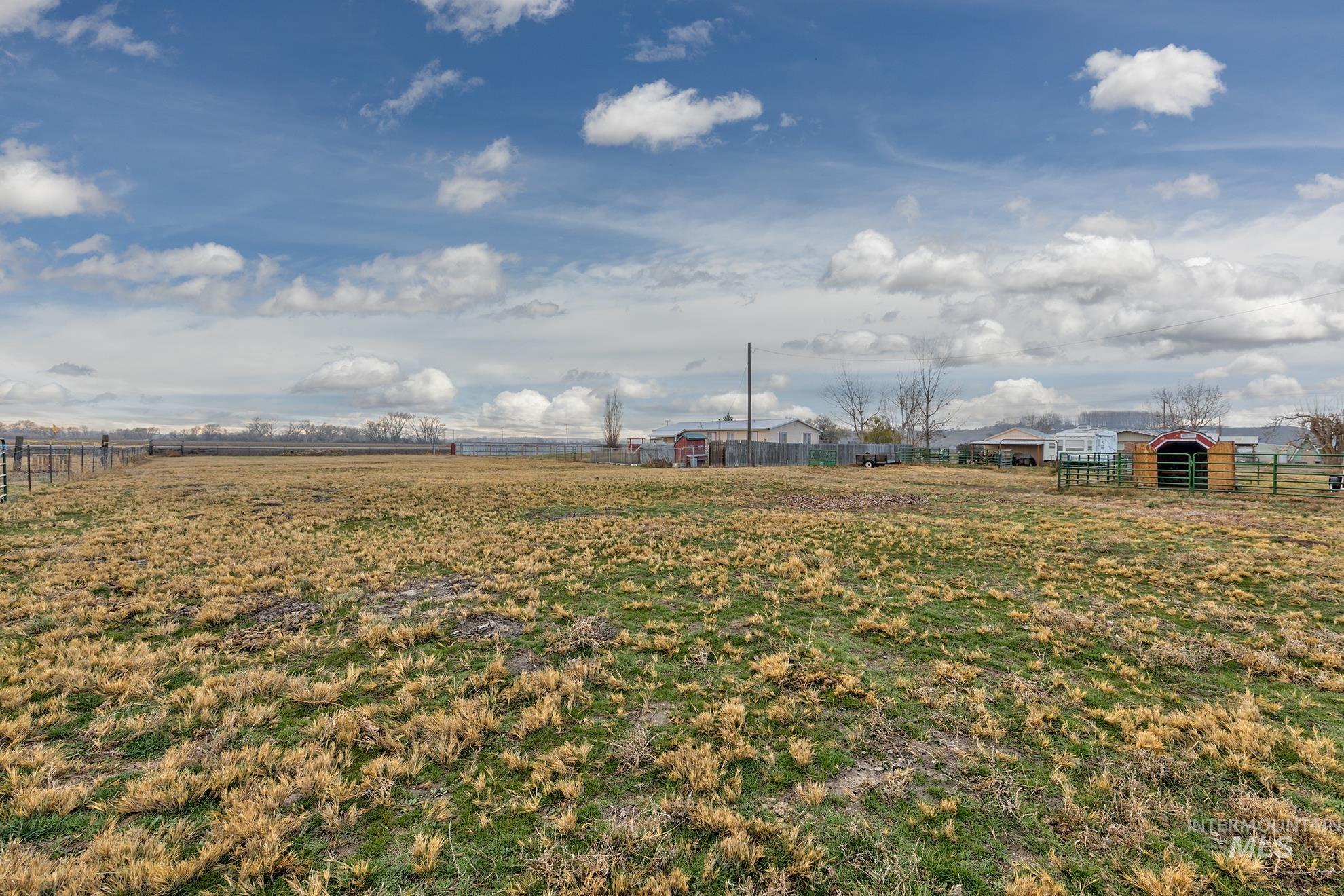 393 Tuttle Dr, Ontario, Oregon 97914, 4 Bedrooms, 2 Bathrooms, Residential For Sale, Price $425,000, 98968567