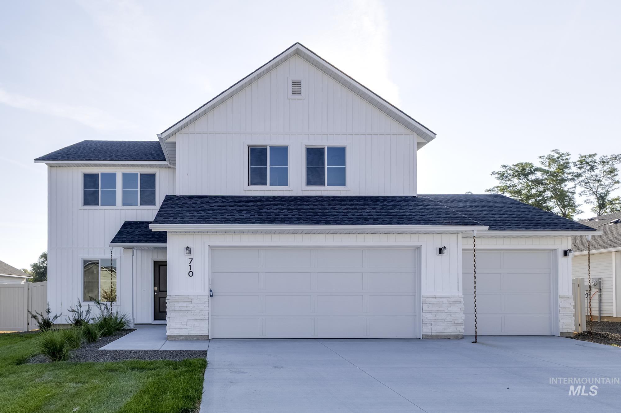 3210 S Maple Ranch Way, Nampa, Idaho 83686, 4 Bedrooms, 2.5 Bathrooms, Residential For Sale, Price $479,990,MLS 98968577