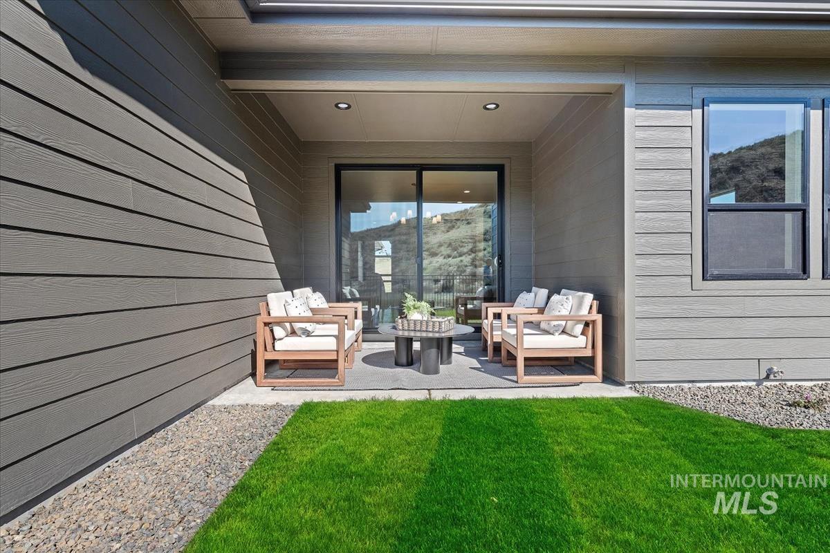 View of patio / terrace featuring an outdoor living space