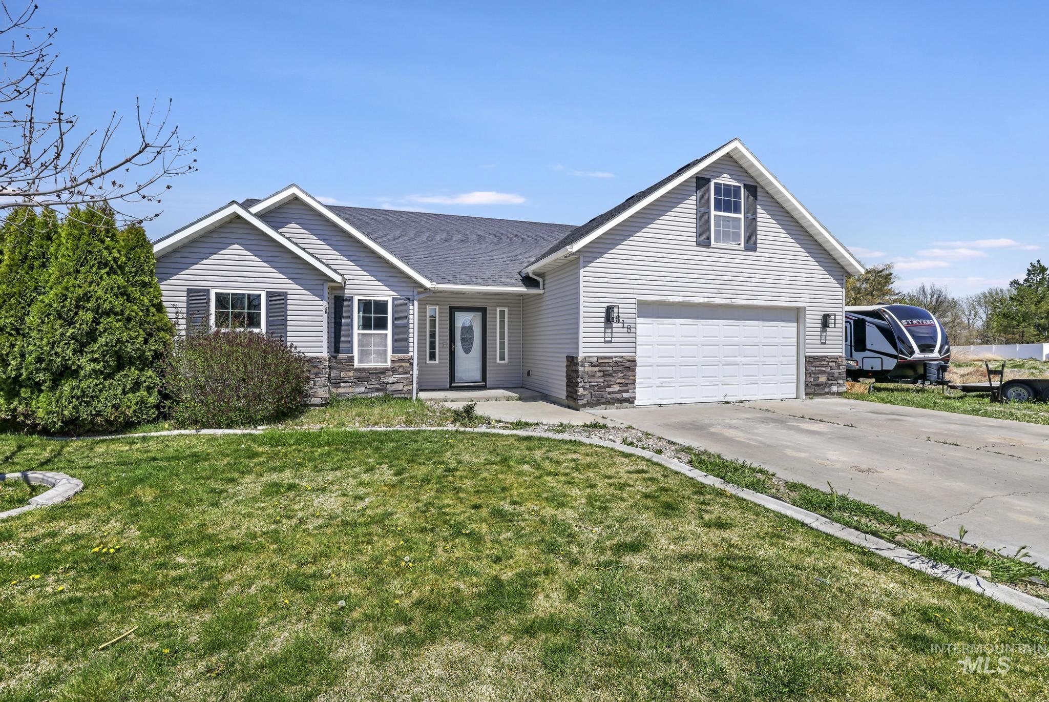 818 Pine, Filer, Idaho 83328, 3 Bedrooms, 2 Bathrooms, Residential For Sale, Price $440,000,MLS 98968584