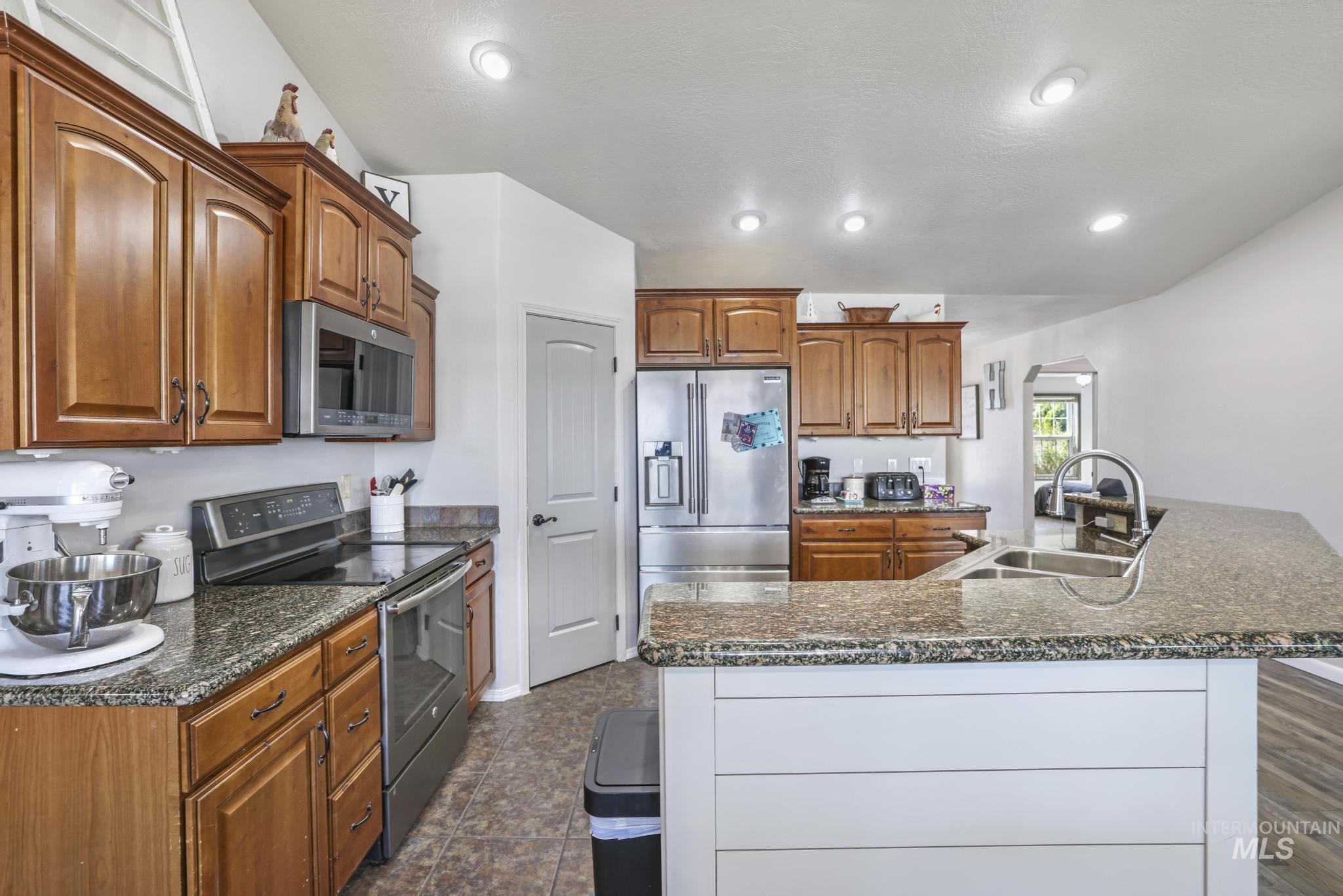 818 Pine, Filer, Idaho 83328, 3 Bedrooms, 2 Bathrooms, Residential For Sale, Price $440,000,MLS 98968584