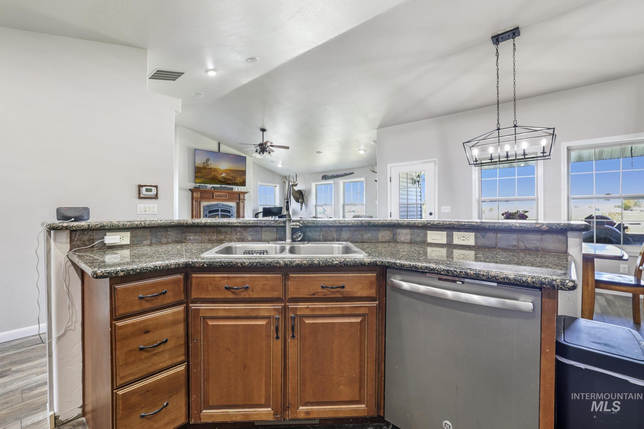 818 Pine, Filer, Idaho 83328, 3 Bedrooms, 2 Bathrooms, Residential For Sale, Price $440,000,MLS 98968584