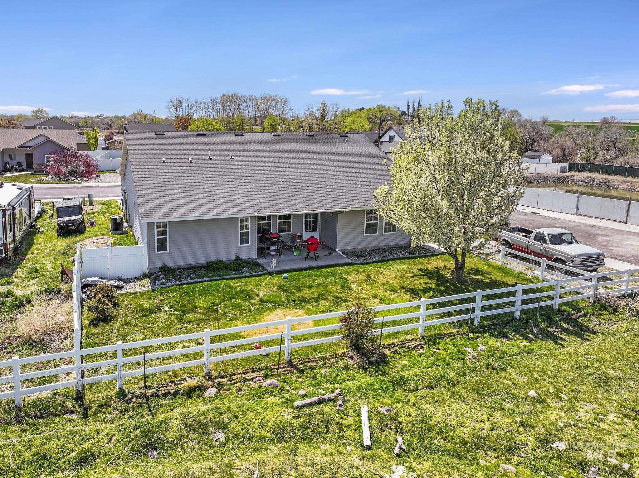 818 Pine, Filer, Idaho 83328, 3 Bedrooms, 2 Bathrooms, Residential For Sale, Price $440,000,MLS 98968584