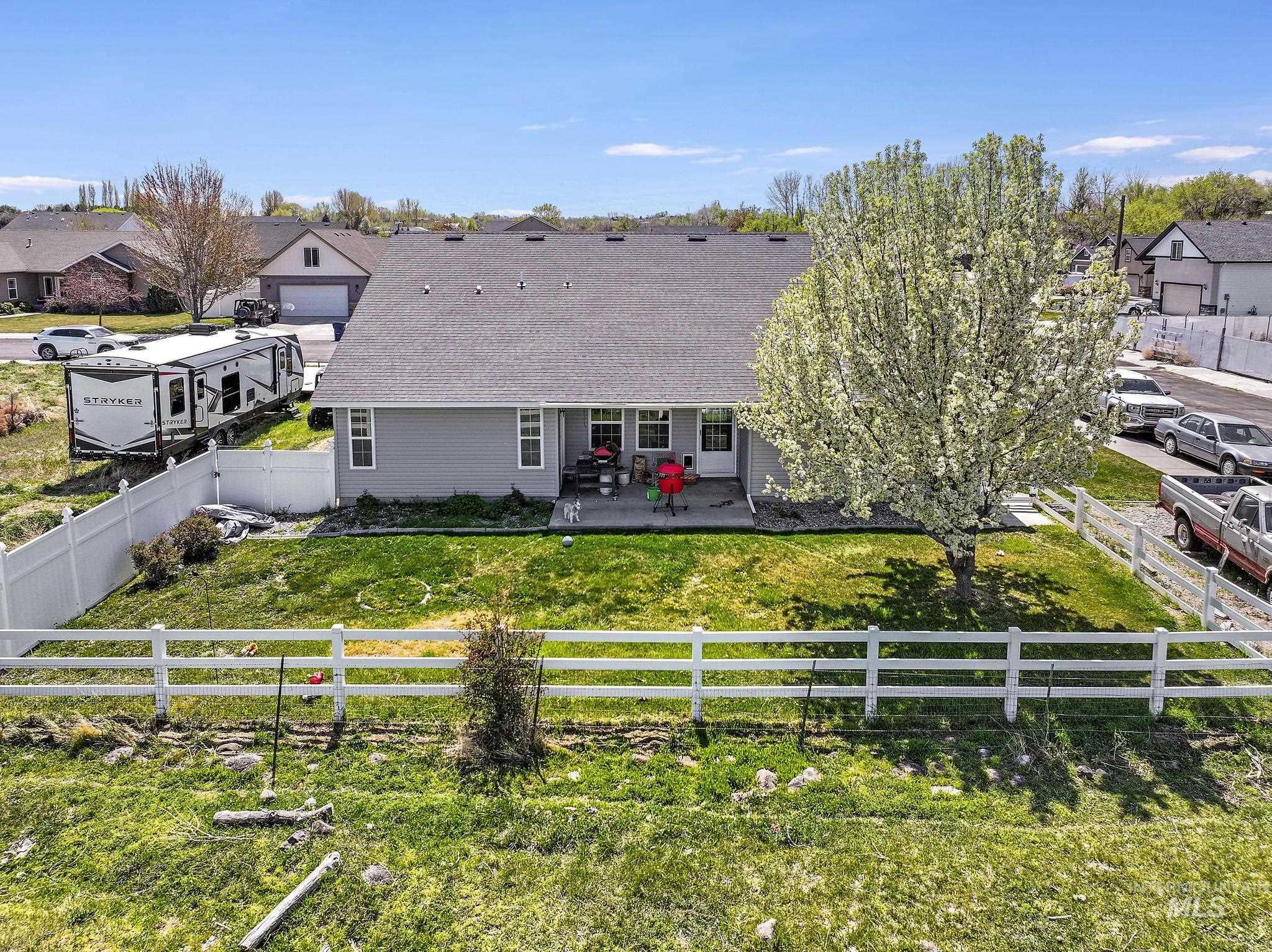 818 Pine, Filer, Idaho 83328, 3 Bedrooms, 2 Bathrooms, Residential For Sale, Price $440,000,MLS 98968584