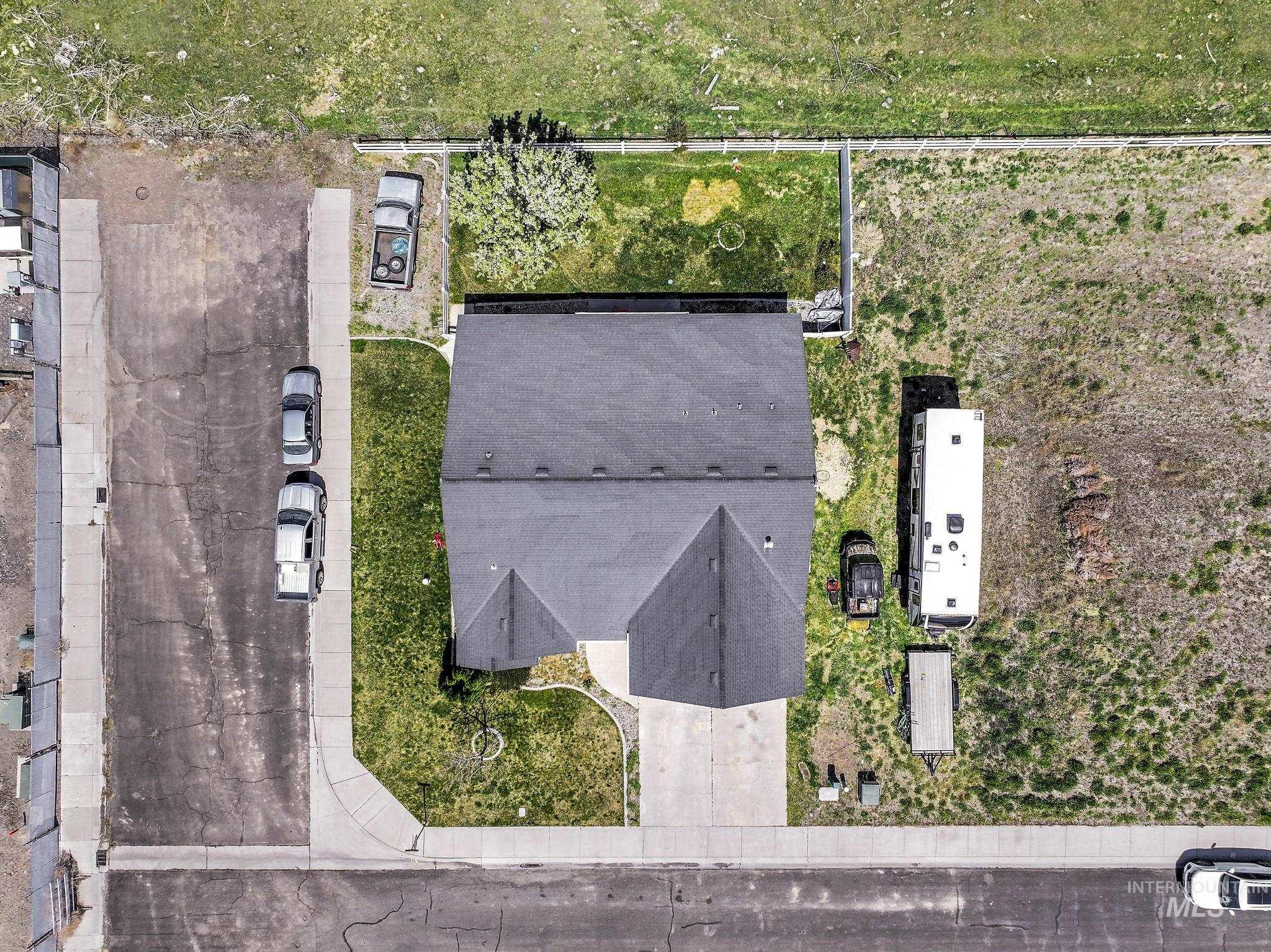 818 Pine, Filer, Idaho 83328, 3 Bedrooms, 2 Bathrooms, Residential For Sale, Price $440,000,MLS 98968584