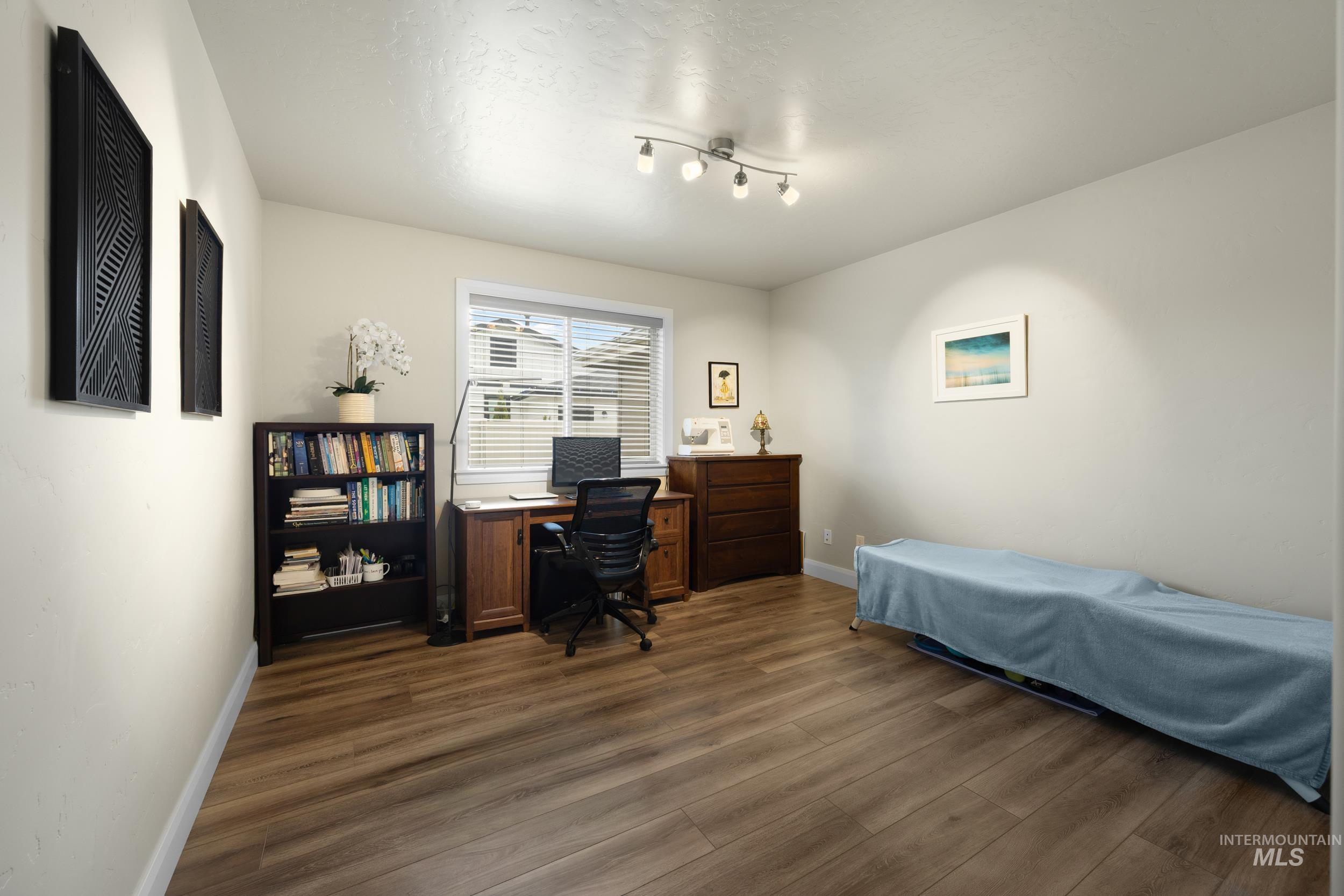 5944 W Cavendale Dr, Eagle, Idaho 83616, 3 Bedrooms, 2 Bathrooms, Residential For Sale, Price $655,000, 98968594