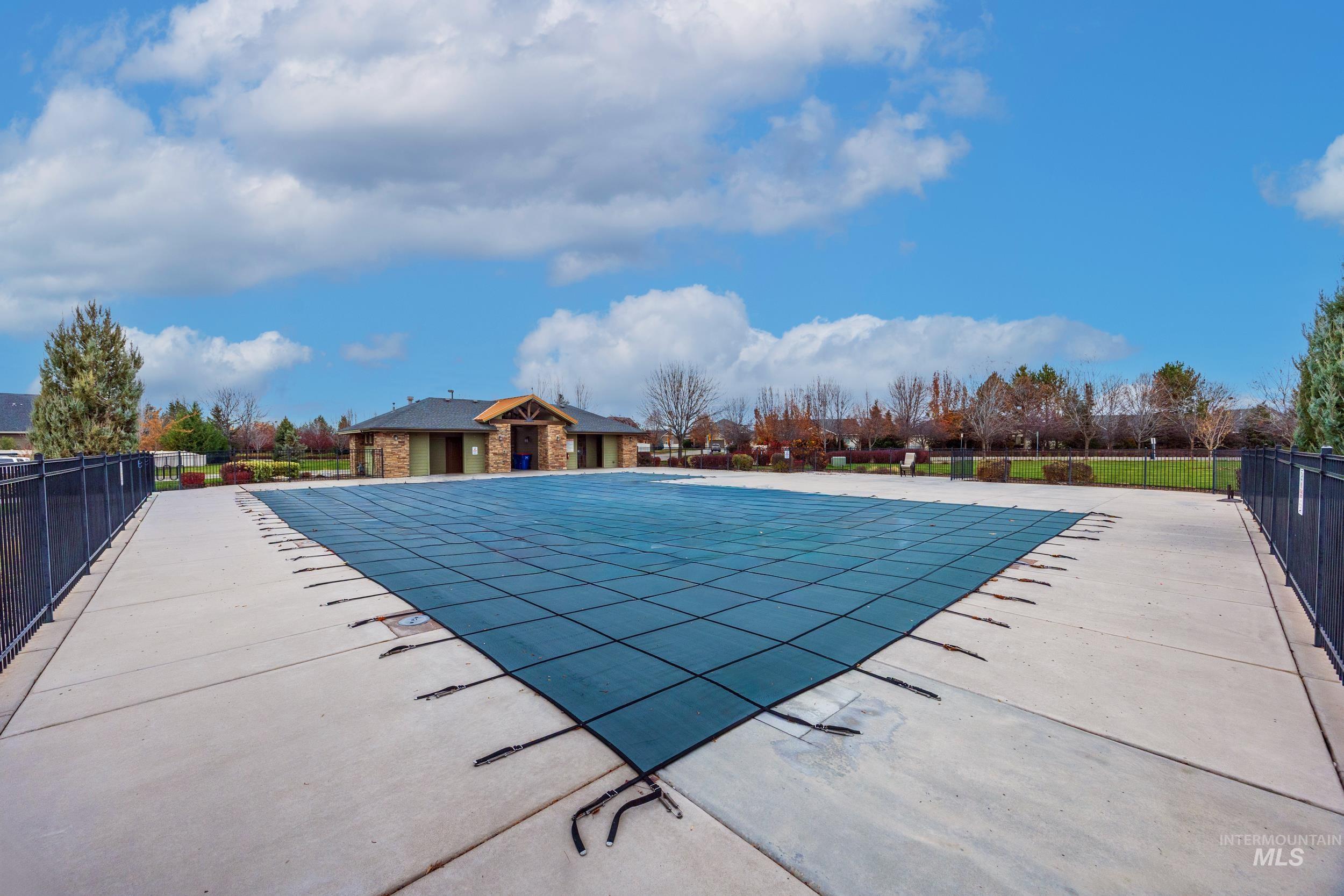 5944 W Cavendale Dr, Eagle, Idaho 83616, 3 Bedrooms, 2 Bathrooms, Residential For Sale, Price $655,000, 98968594