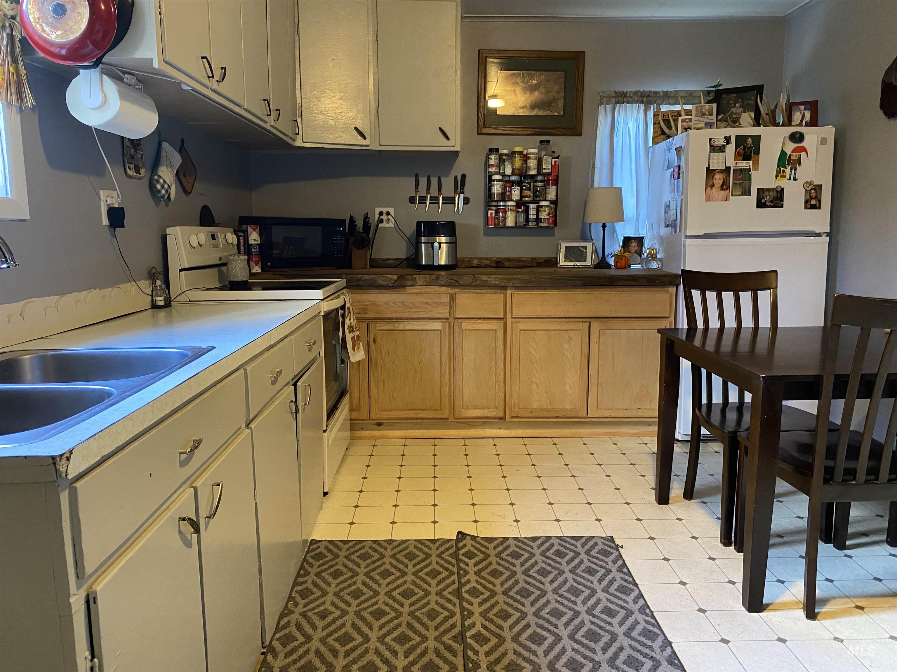 920 Cedar Street, Potlatch, Idaho 83855, 1 Bedroom, 1 Bathroom, Residential For Sale, Price $267,000, 98968598