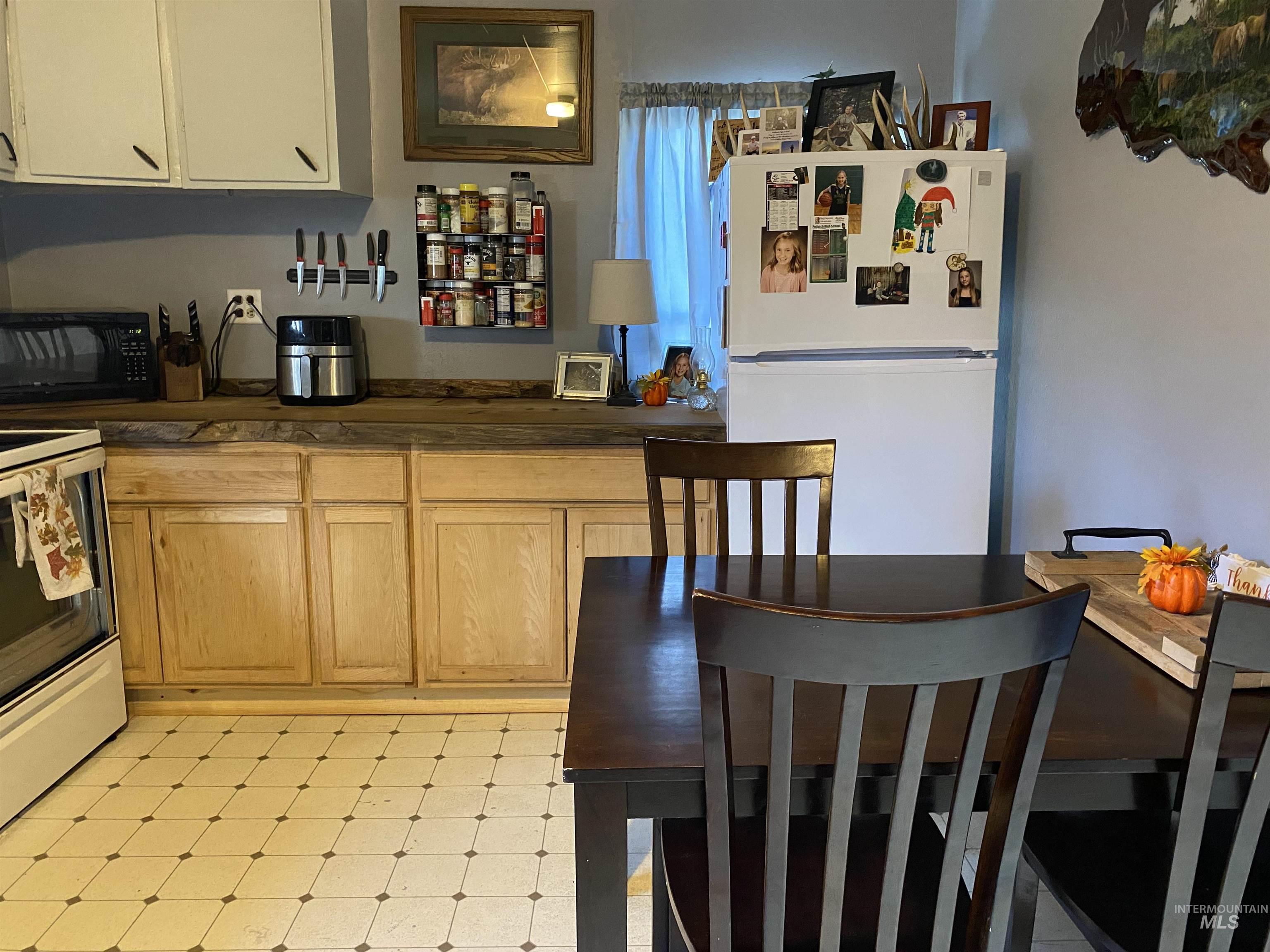 920 Cedar Street, Potlatch, Idaho 83855, 1 Bedroom, 1 Bathroom, Residential For Sale, Price $267,000, 98968598