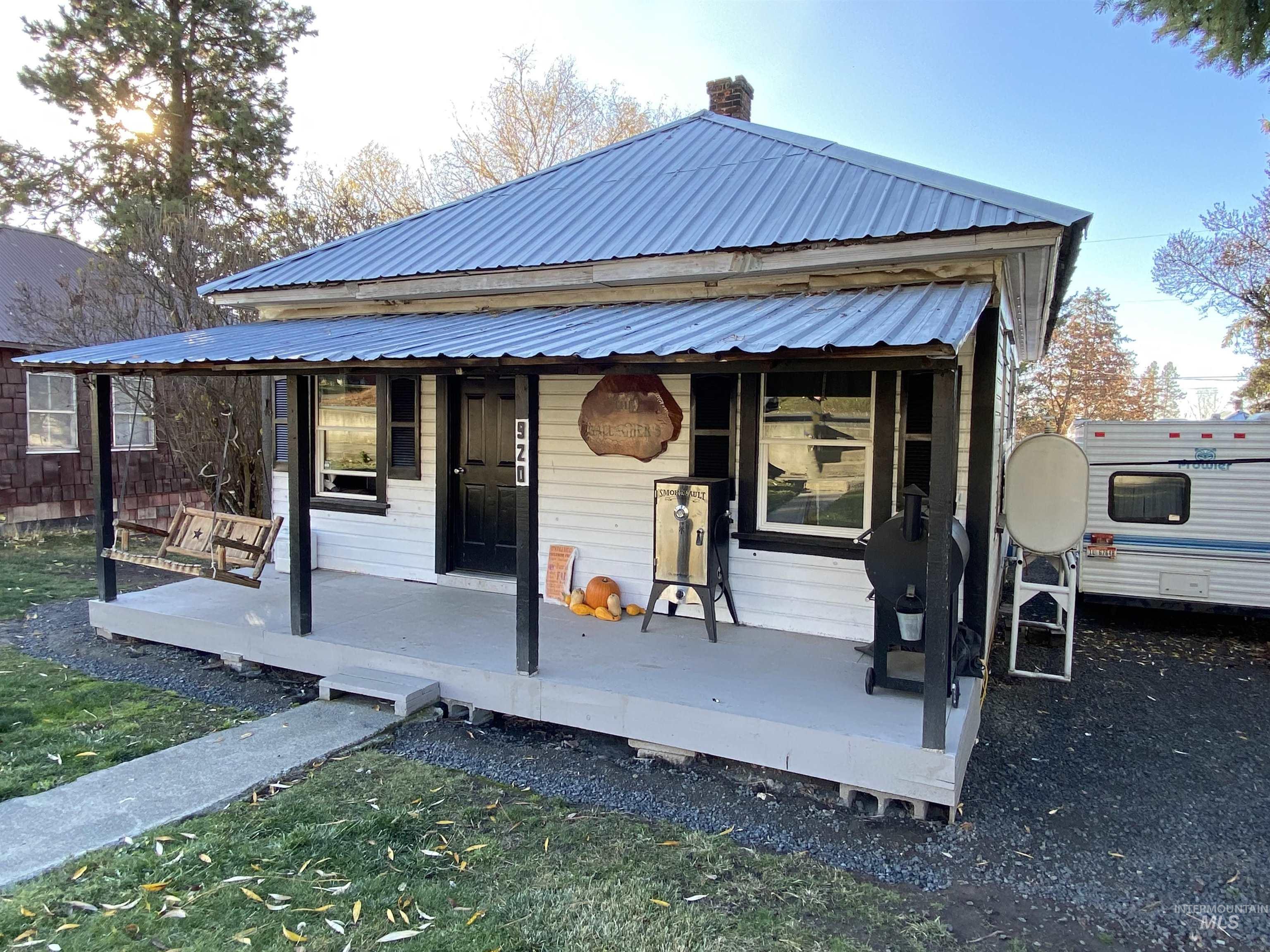 920 Cedar Street, Potlatch, Idaho 83855, 1 Bedroom, 1 Bathroom, Residential For Sale, Price $267,000, 98968598