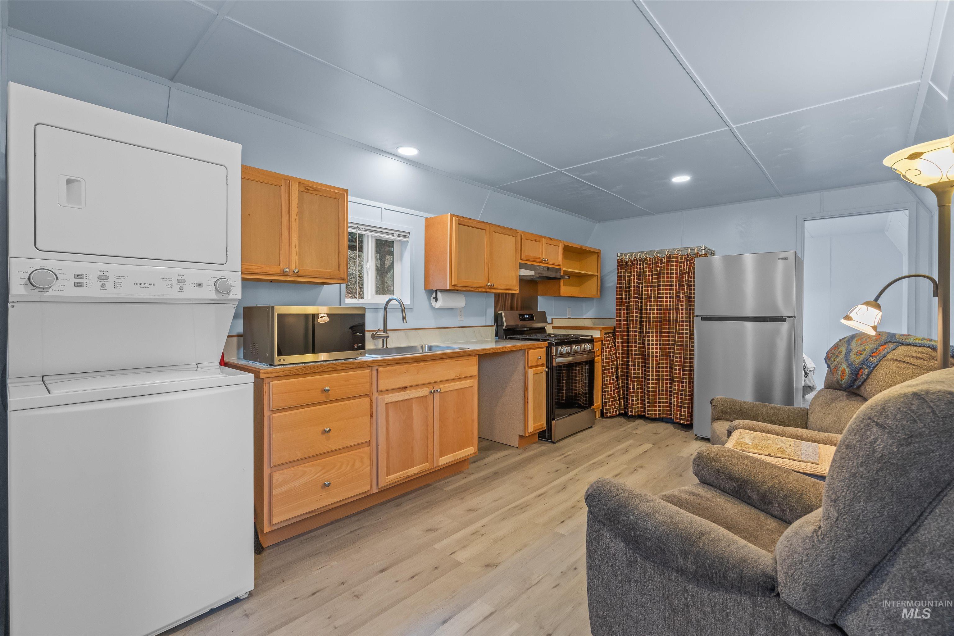 22100 Old Melrose Grade, Peck, Idaho 83545, 1 Bedroom, 1 Bathroom, Residential For Sale, Price $285,000, 98968615