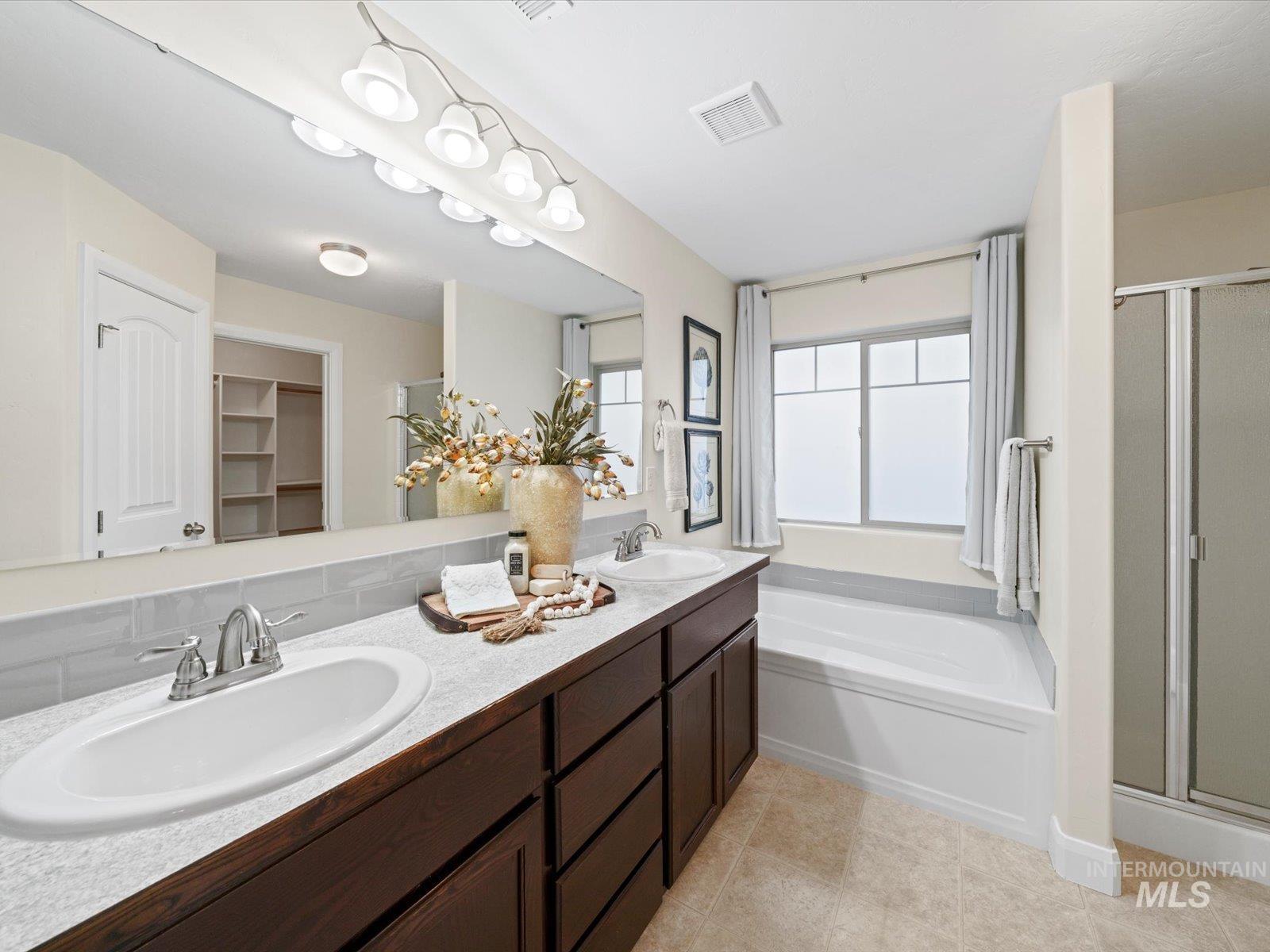 4902 W Torana St, Meridian, Idaho 83646, 4 Bedrooms, 2.5 Bathrooms, Residential For Sale, Price $549,900, 98968619