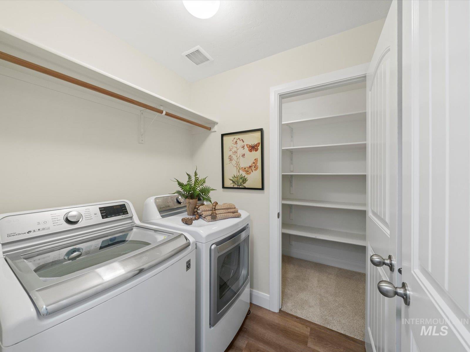 4902 W Torana St, Meridian, Idaho 83646, 4 Bedrooms, 2.5 Bathrooms, Residential For Sale, Price $549,900, 98968619