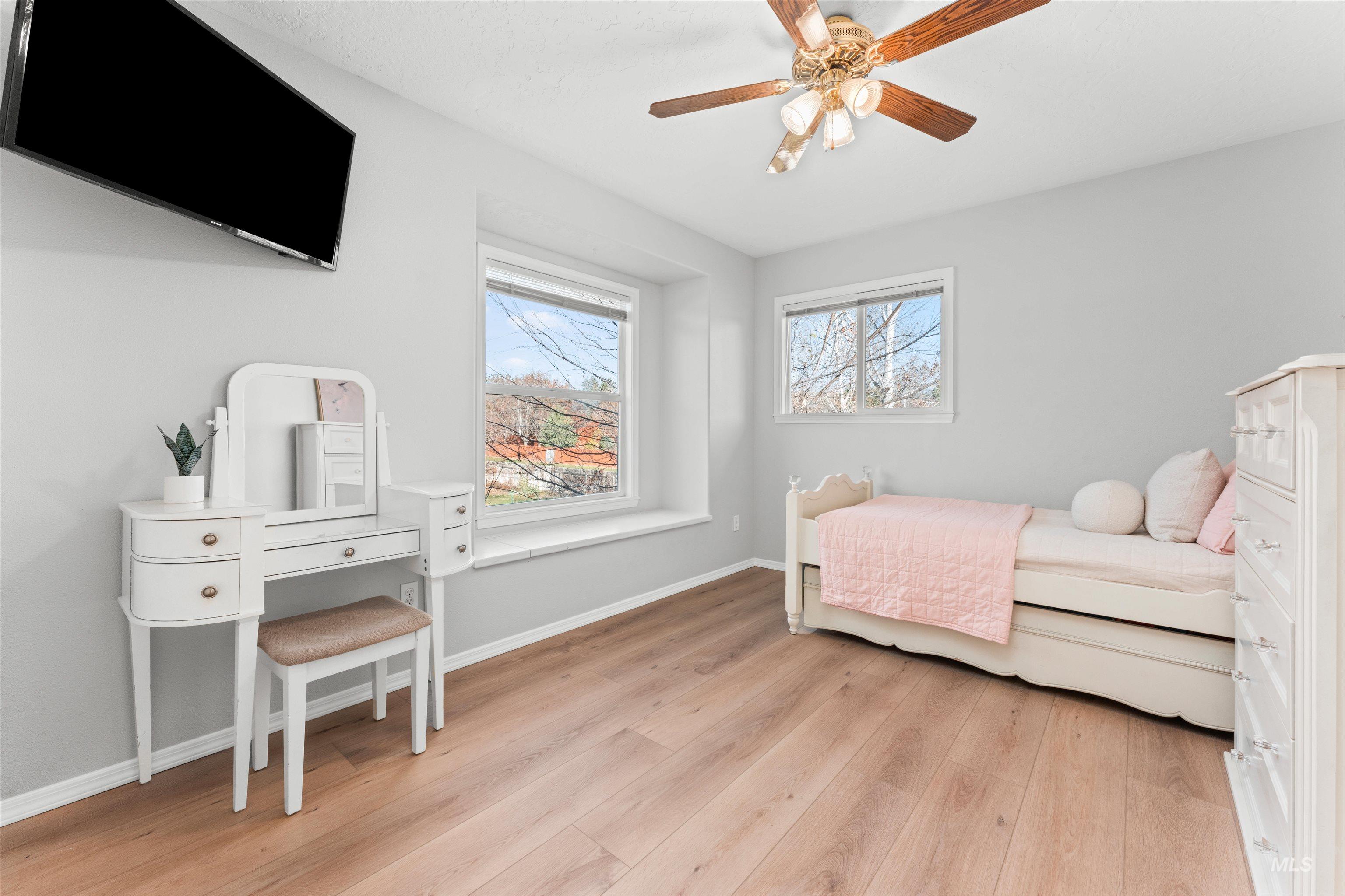 1118 N Snead Ave, Eagle, Idaho 83616, 4 Bedrooms, 3 Bathrooms, Residential For Sale, Price $614,900, 98968626