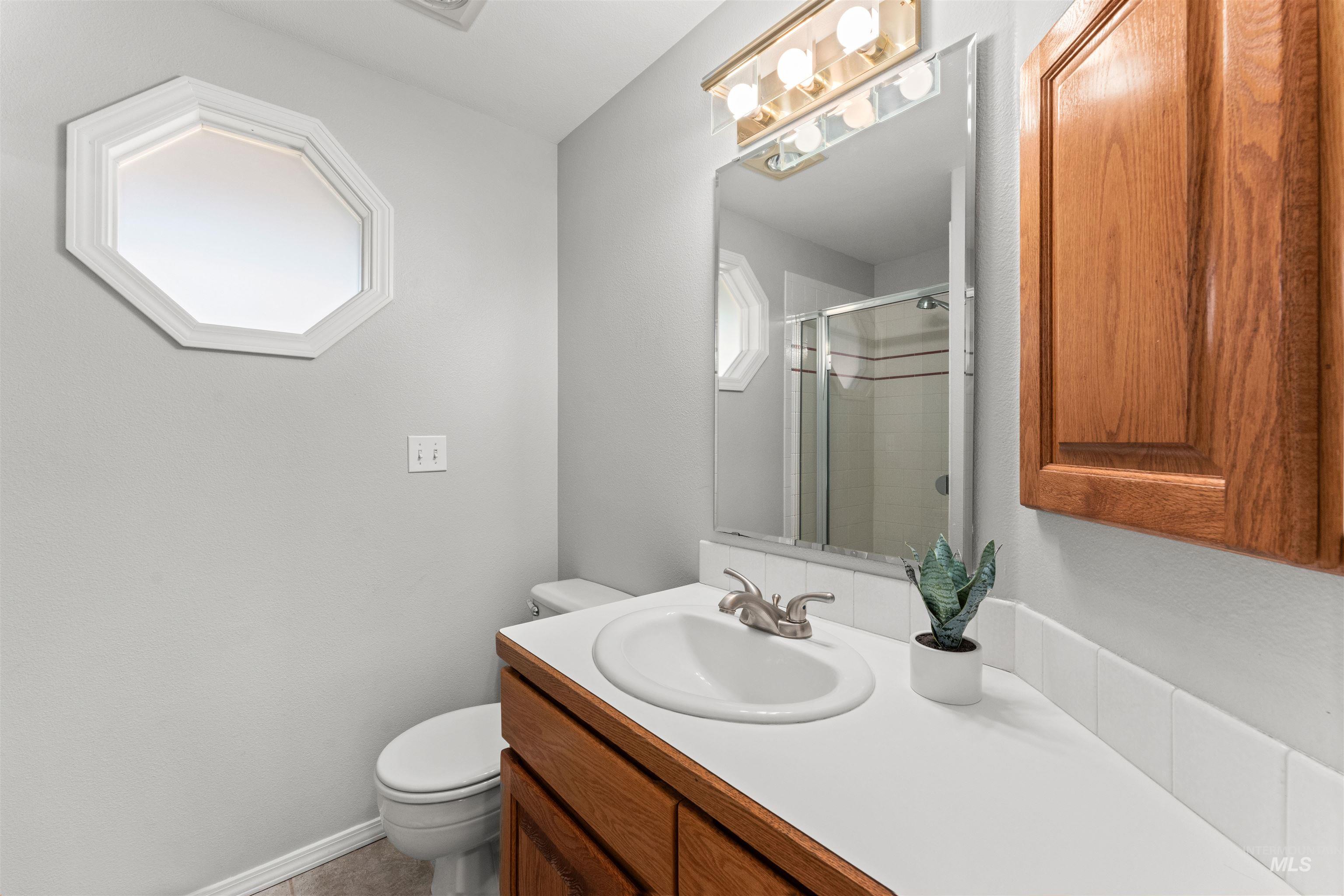 1118 N Snead Ave, Eagle, Idaho 83616, 4 Bedrooms, 3 Bathrooms, Residential For Sale, Price $614,900, 98968626