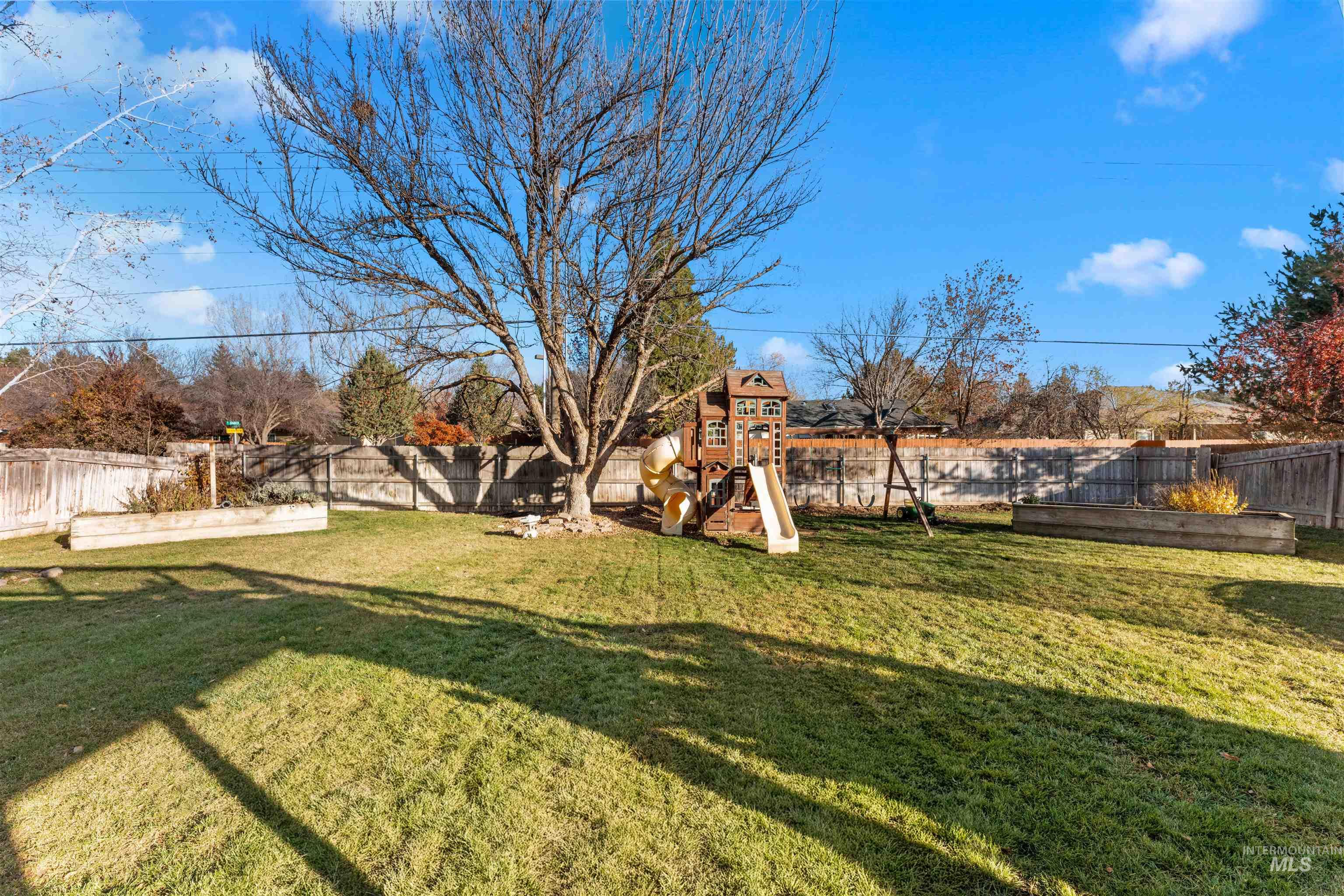 1118 N Snead Ave, Eagle, Idaho 83616, 4 Bedrooms, 3 Bathrooms, Residential For Sale, Price $614,900, 98968626