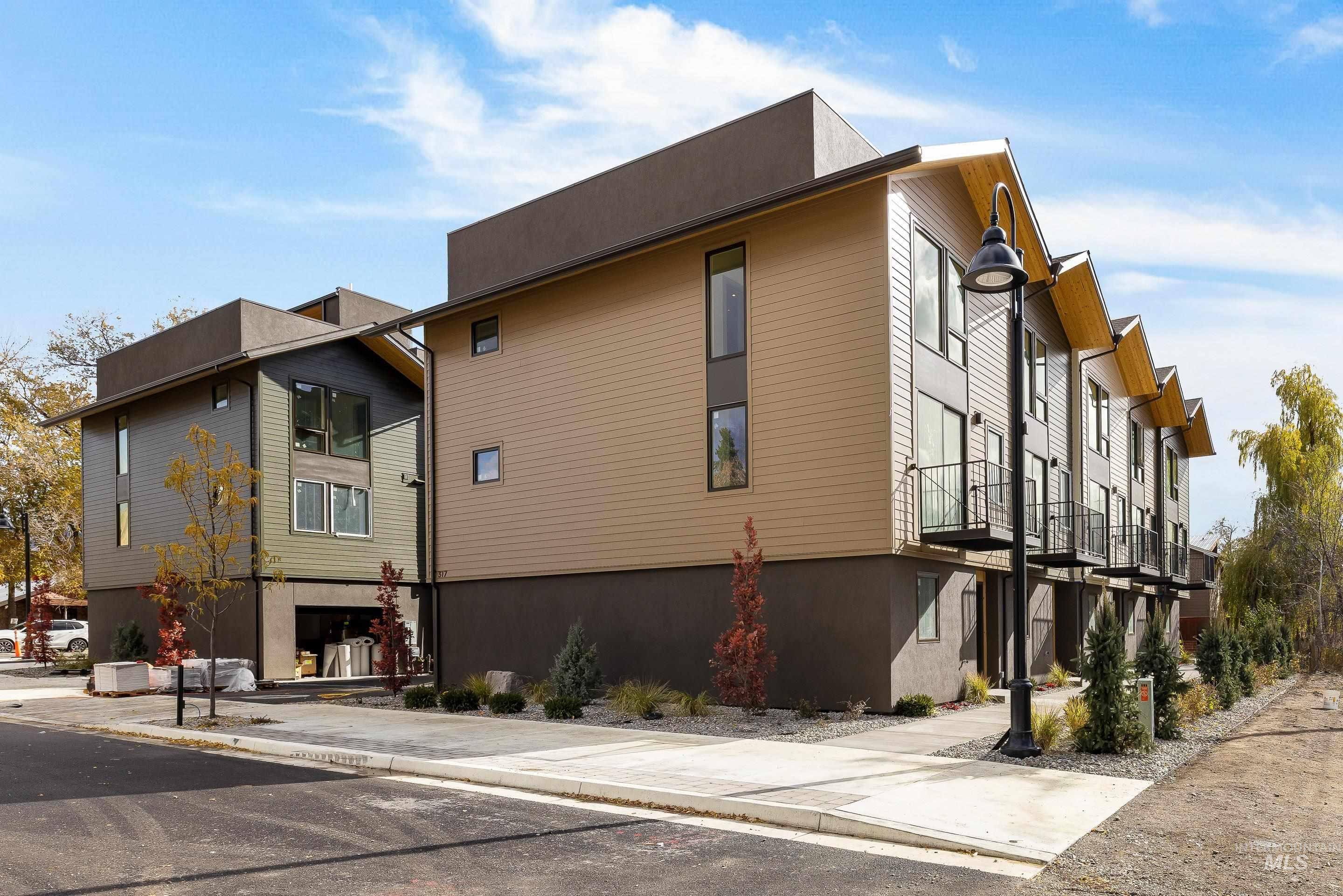 View of home's exterior