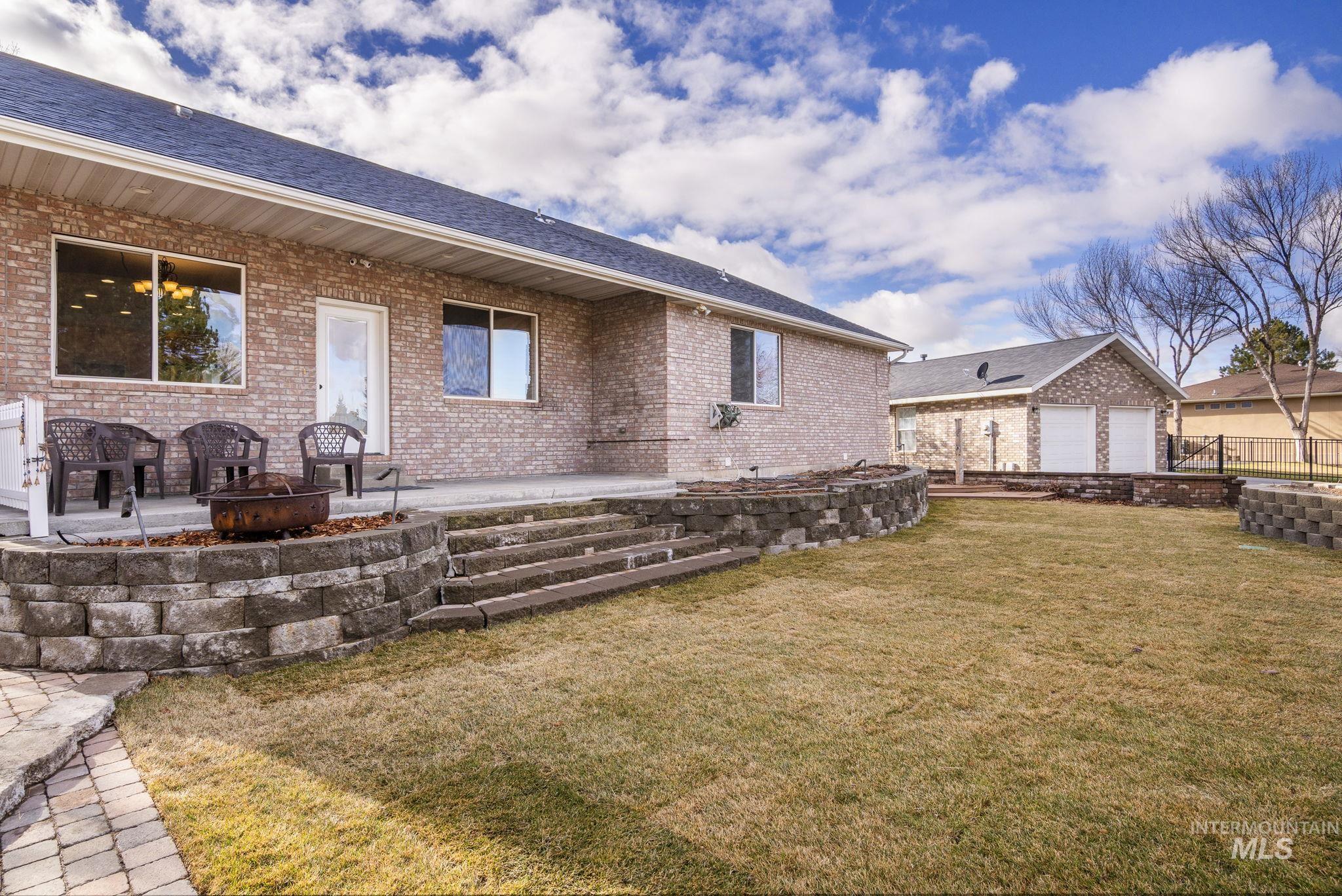 1409 Bitterroot Drive, Twin Falls, Idaho 83301, 7 Bedrooms, 3 Bathrooms, Residential For Sale, Price $599,950,MLS 98968642