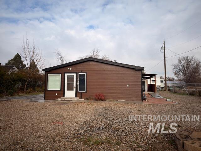 2702 E Victory Road, Nampa, Idaho 83687, 3 Bedrooms, 2 Bathrooms, Residential For Sale, Price $355,000,MLS 98968651