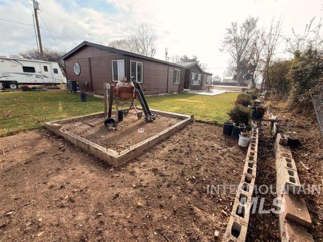 2702 E Victory Road, Nampa, Idaho 83687, 3 Bedrooms, 2 Bathrooms, Residential For Sale, Price $355,000,MLS 98968651