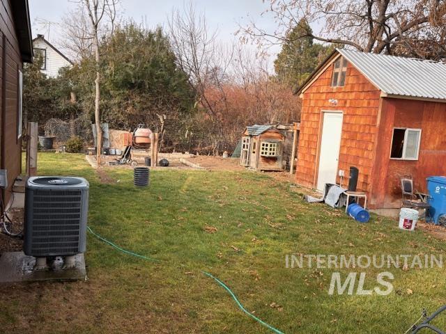 2702 E Victory Road, Nampa, Idaho 83687, 3 Bedrooms, 2 Bathrooms, Residential For Sale, Price $355,000,MLS 98968651