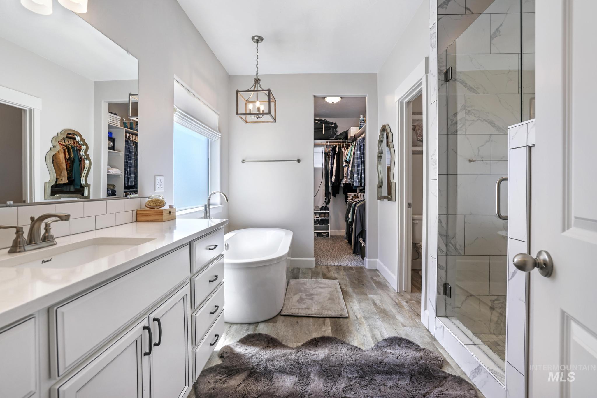 781 Midnight Sun Loop, Twin Falls, Idaho 83301, 4 Bedrooms, 2 Bathrooms, Residential For Sale, Price $550,000, 98968652