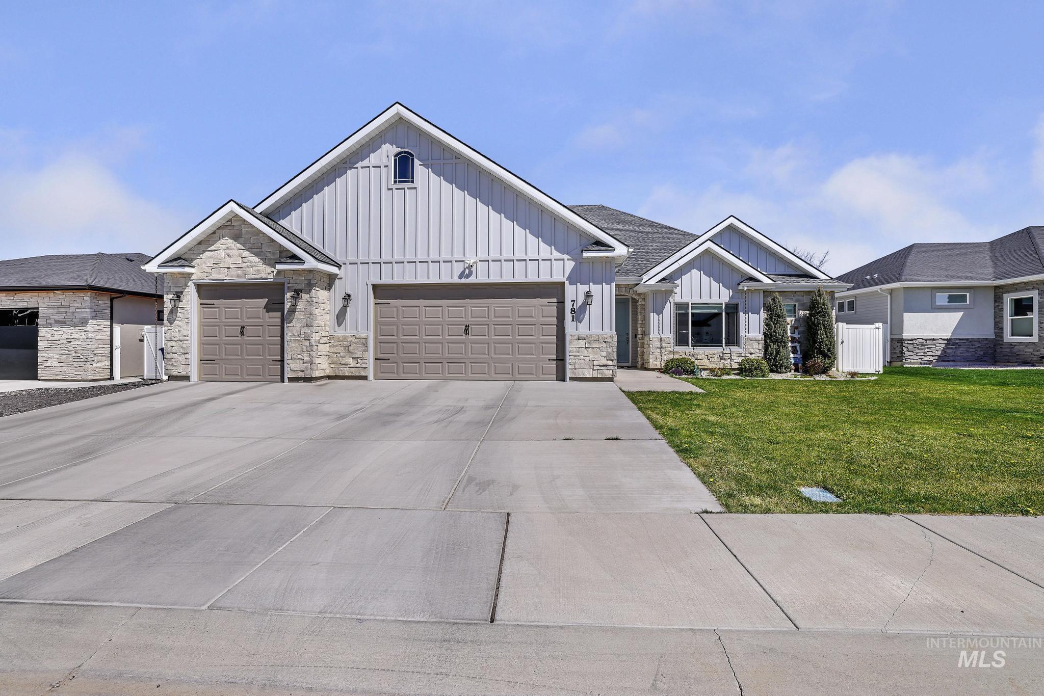 781 Midnight Sun Loop, Twin Falls, Idaho 83301, 4 Bedrooms, 2 Bathrooms, Residential For Sale, Price $550,000, 98968652