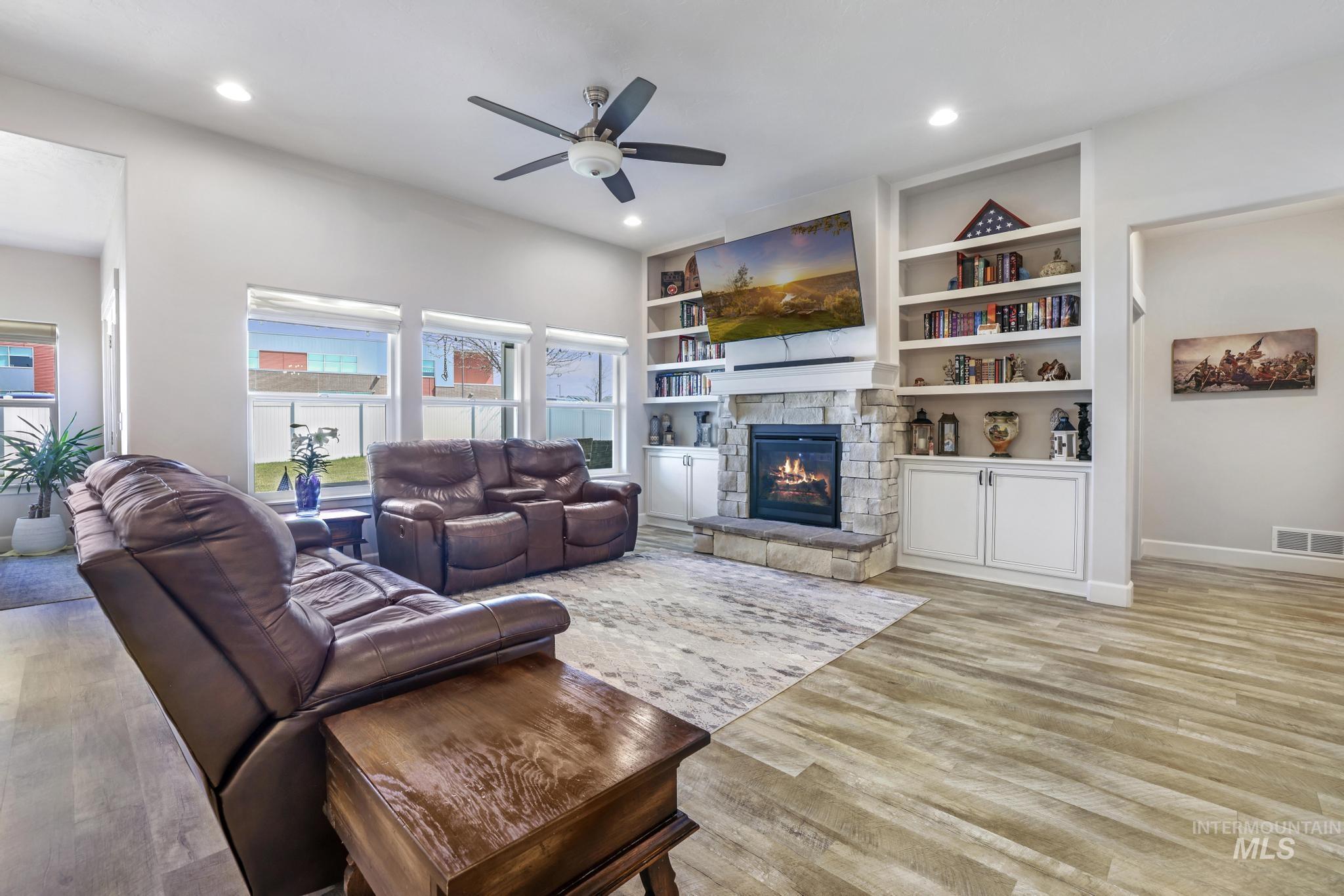 781 Midnight Sun Loop, Twin Falls, Idaho 83301, 4 Bedrooms, 2 Bathrooms, Residential For Sale, Price $550,000, 98968652