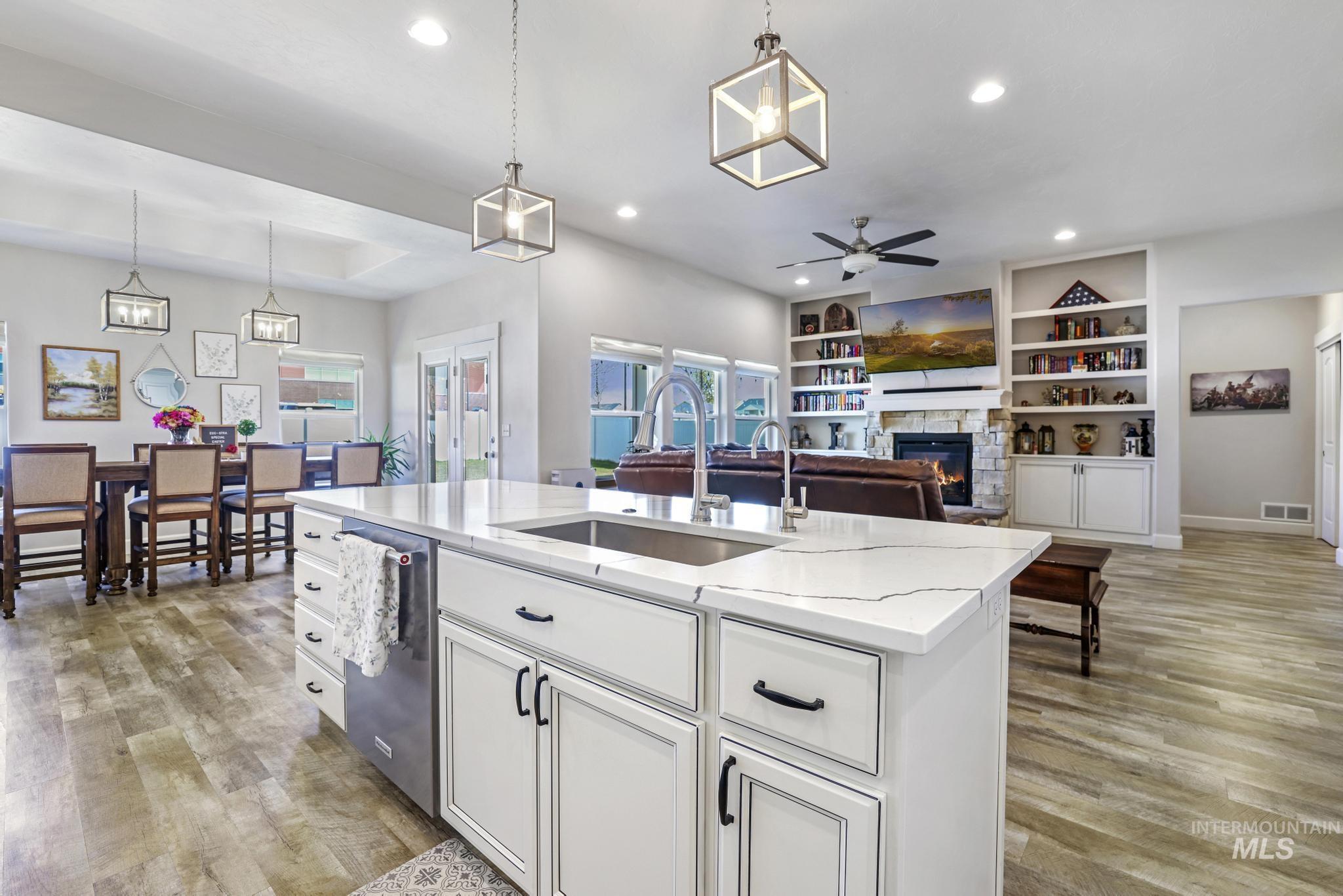 781 Midnight Sun Loop, Twin Falls, Idaho 83301, 4 Bedrooms, 2 Bathrooms, Residential For Sale, Price $550,000, 98968652