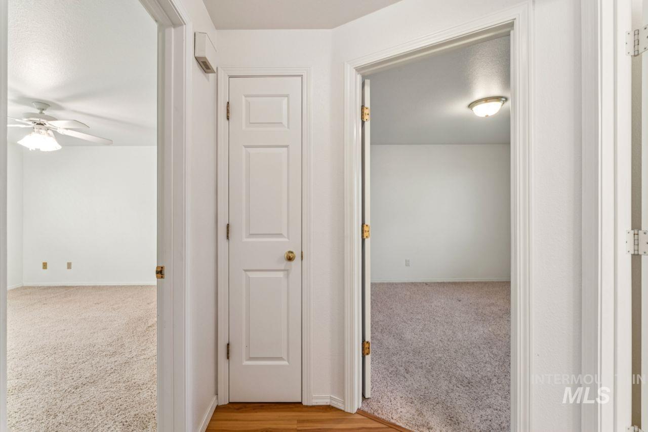 Corridor with light carpet