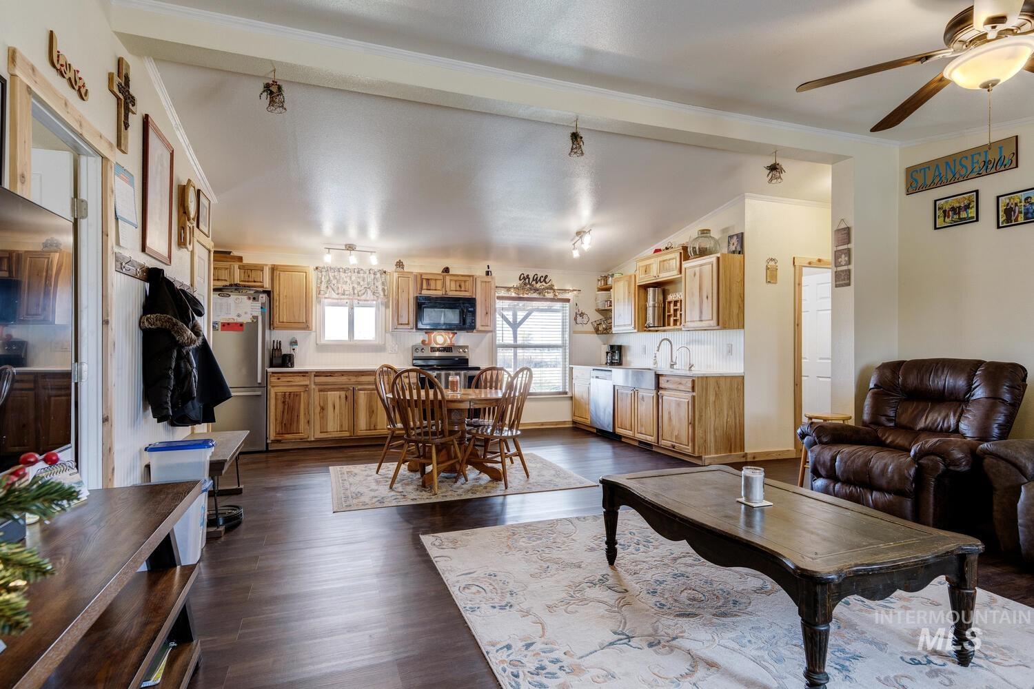 18725 Fargo Rd, Wilder, Idaho 83676, 3 Bedrooms, 2 Bathrooms, Residential For Sale, Price $404,990, 98968660