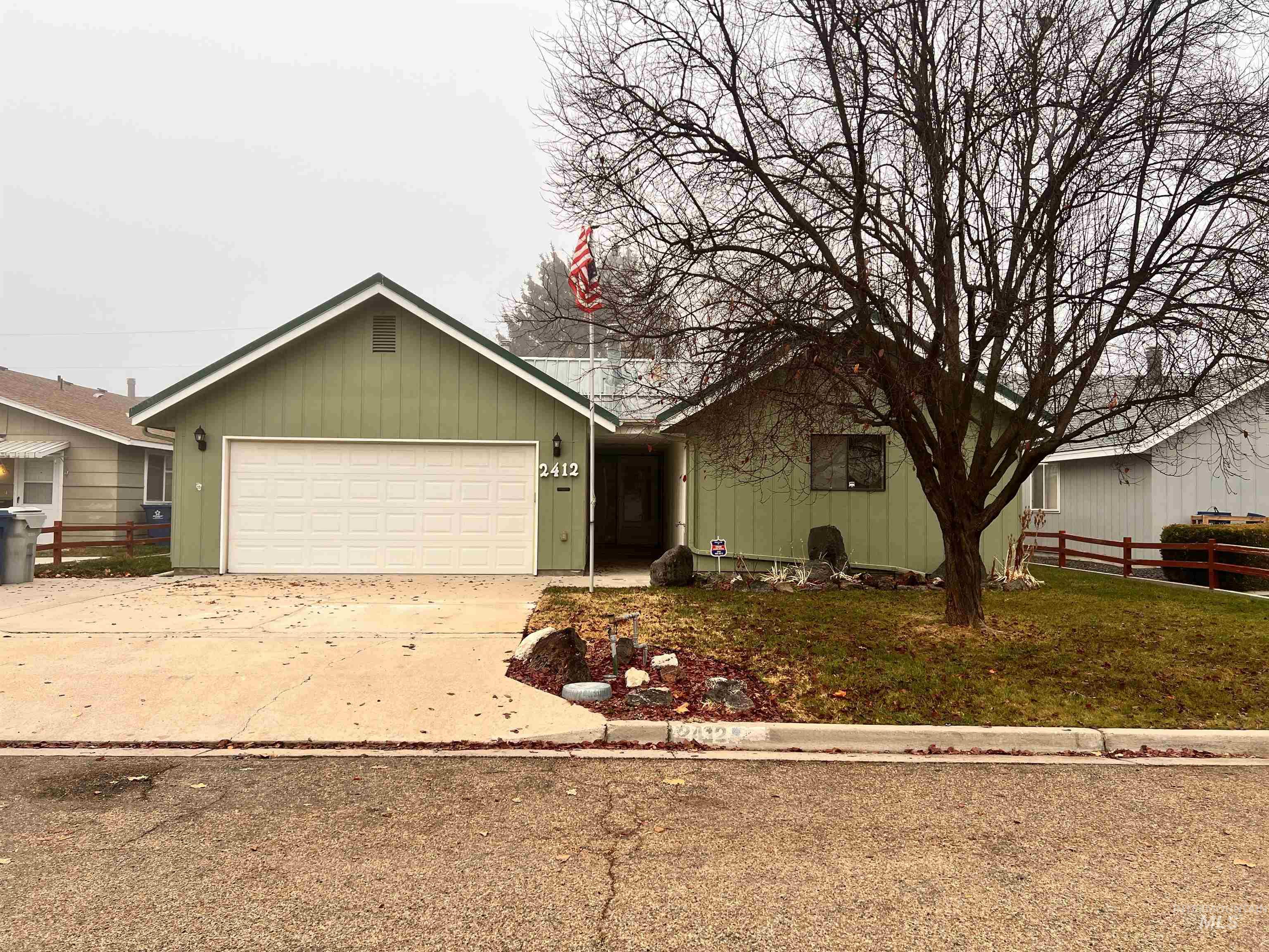 2412 Robert Ave, Caldwell, Idaho 83605, 3 Bedrooms, 2 Bathrooms, Residential For Sale, Price $325,000, 98968668
