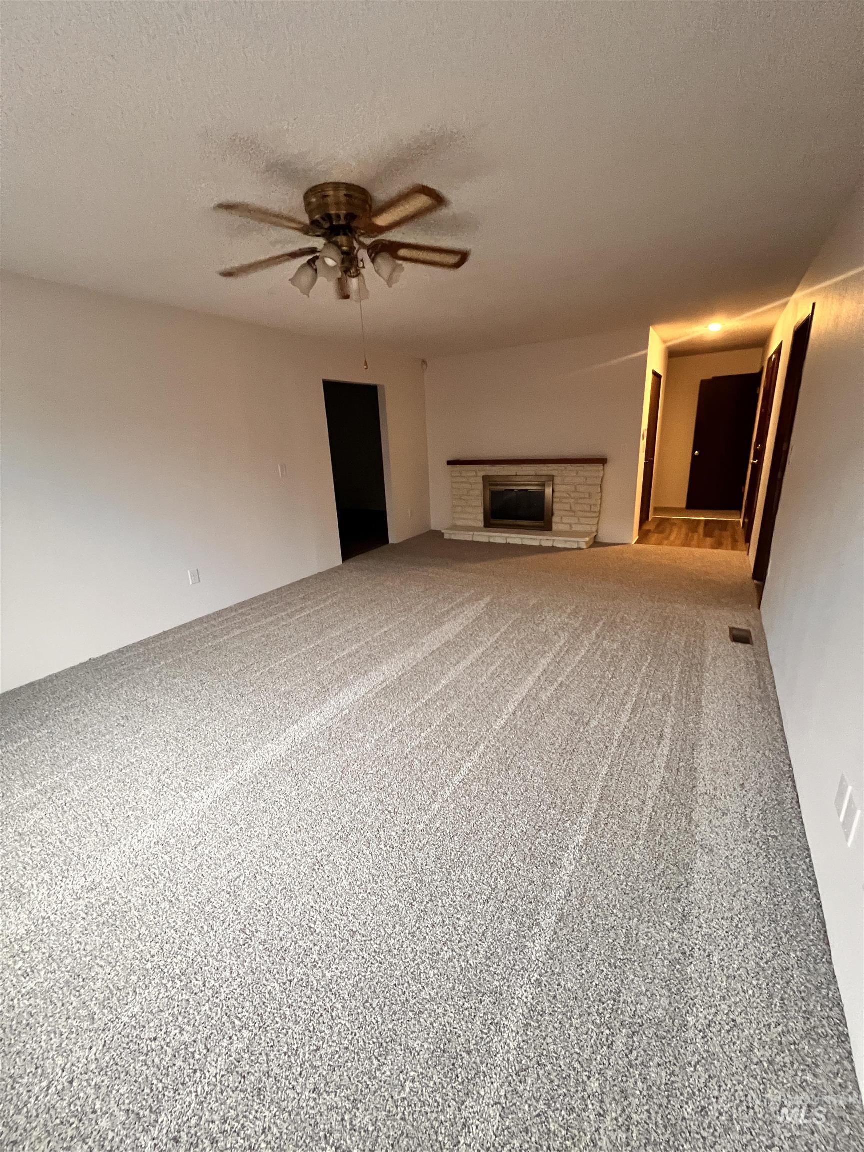 2412 Robert Ave, Caldwell, Idaho 83605, 3 Bedrooms, 2 Bathrooms, Residential For Sale, Price $325,000, 98968668