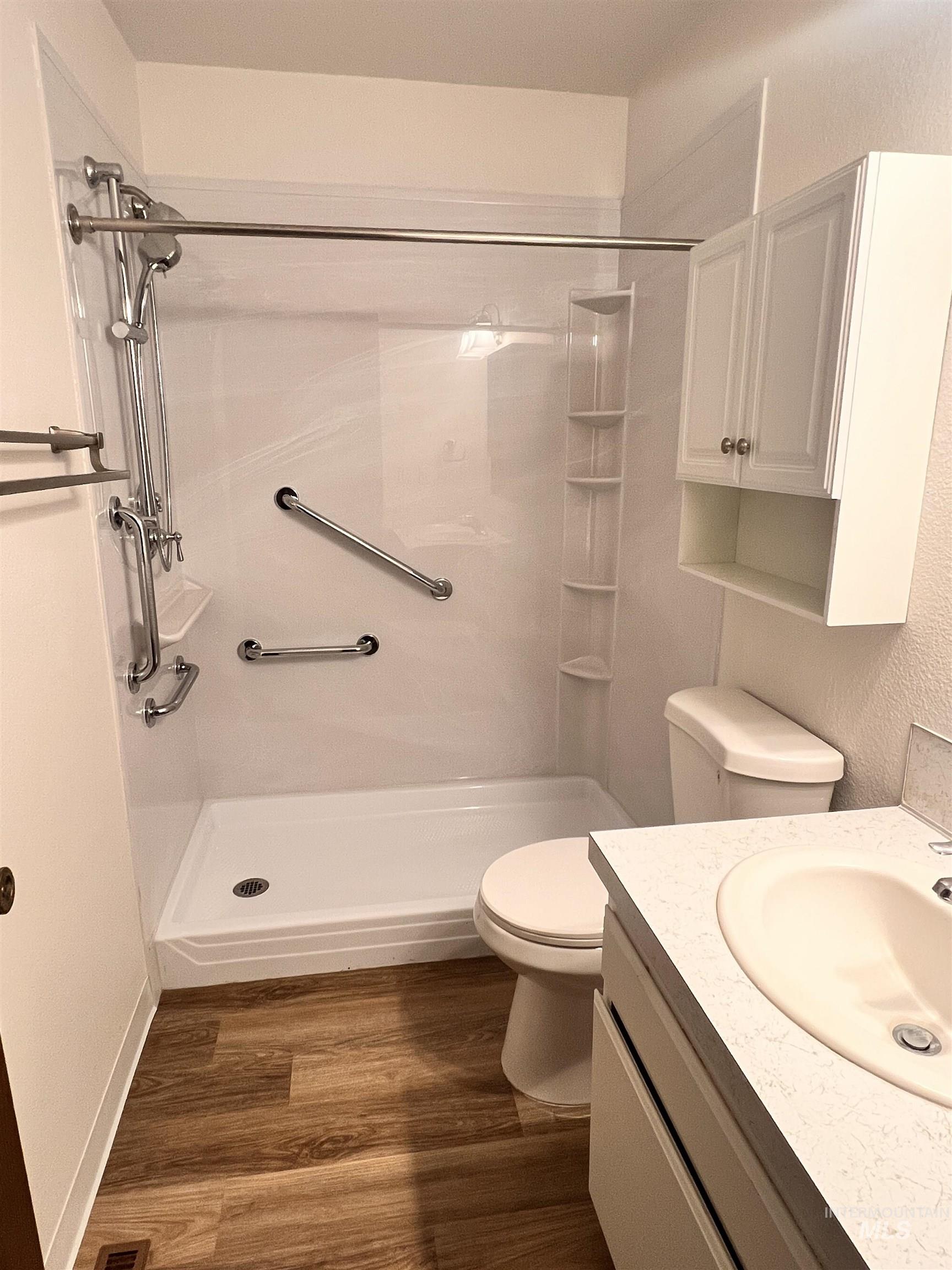 2412 Robert Ave, Caldwell, Idaho 83605, 3 Bedrooms, 2 Bathrooms, Residential For Sale, Price $325,000, 98968668