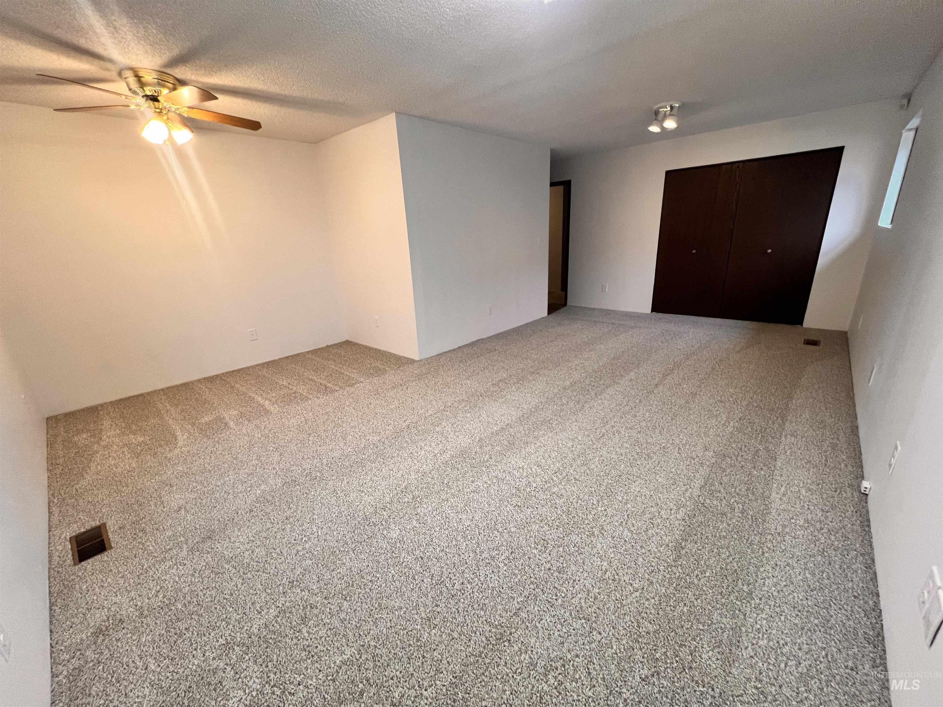 2412 Robert Ave, Caldwell, Idaho 83605, 3 Bedrooms, 2 Bathrooms, Residential For Sale, Price $325,000, 98968668