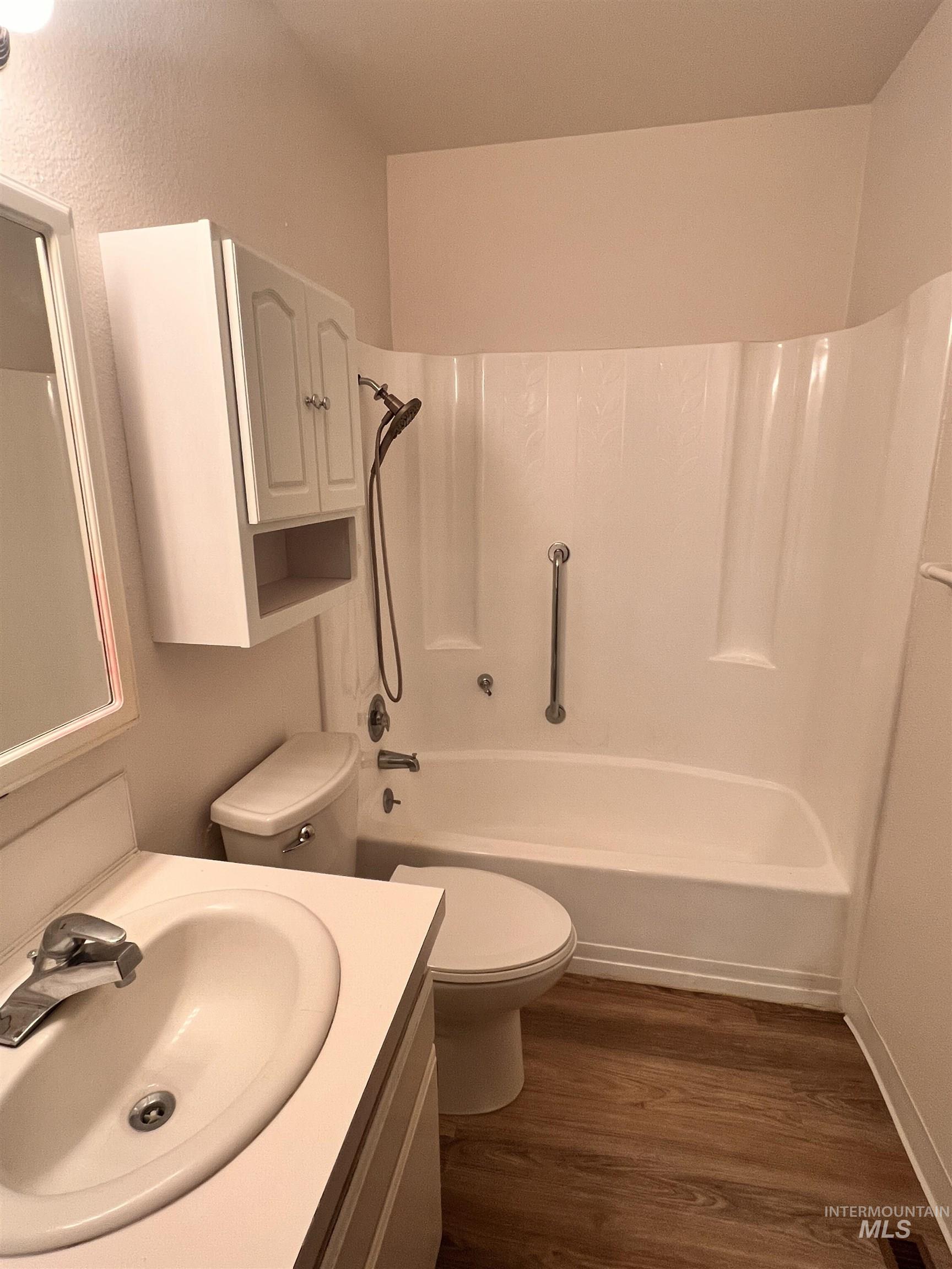 2412 Robert Ave, Caldwell, Idaho 83605, 3 Bedrooms, 2 Bathrooms, Residential For Sale, Price $325,000, 98968668