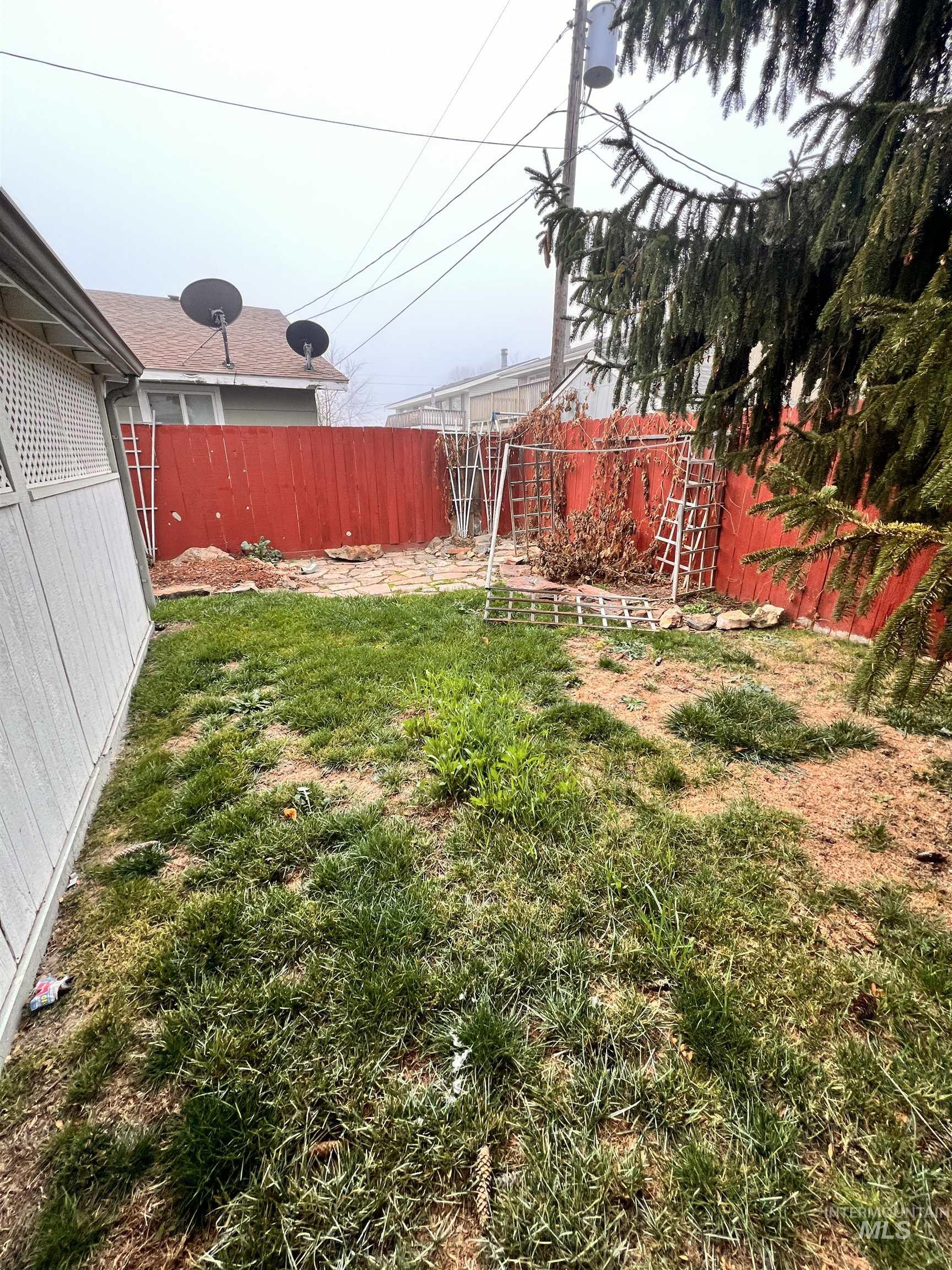 2412 Robert Ave, Caldwell, Idaho 83605, 3 Bedrooms, 2 Bathrooms, Residential For Sale, Price $325,000, 98968668