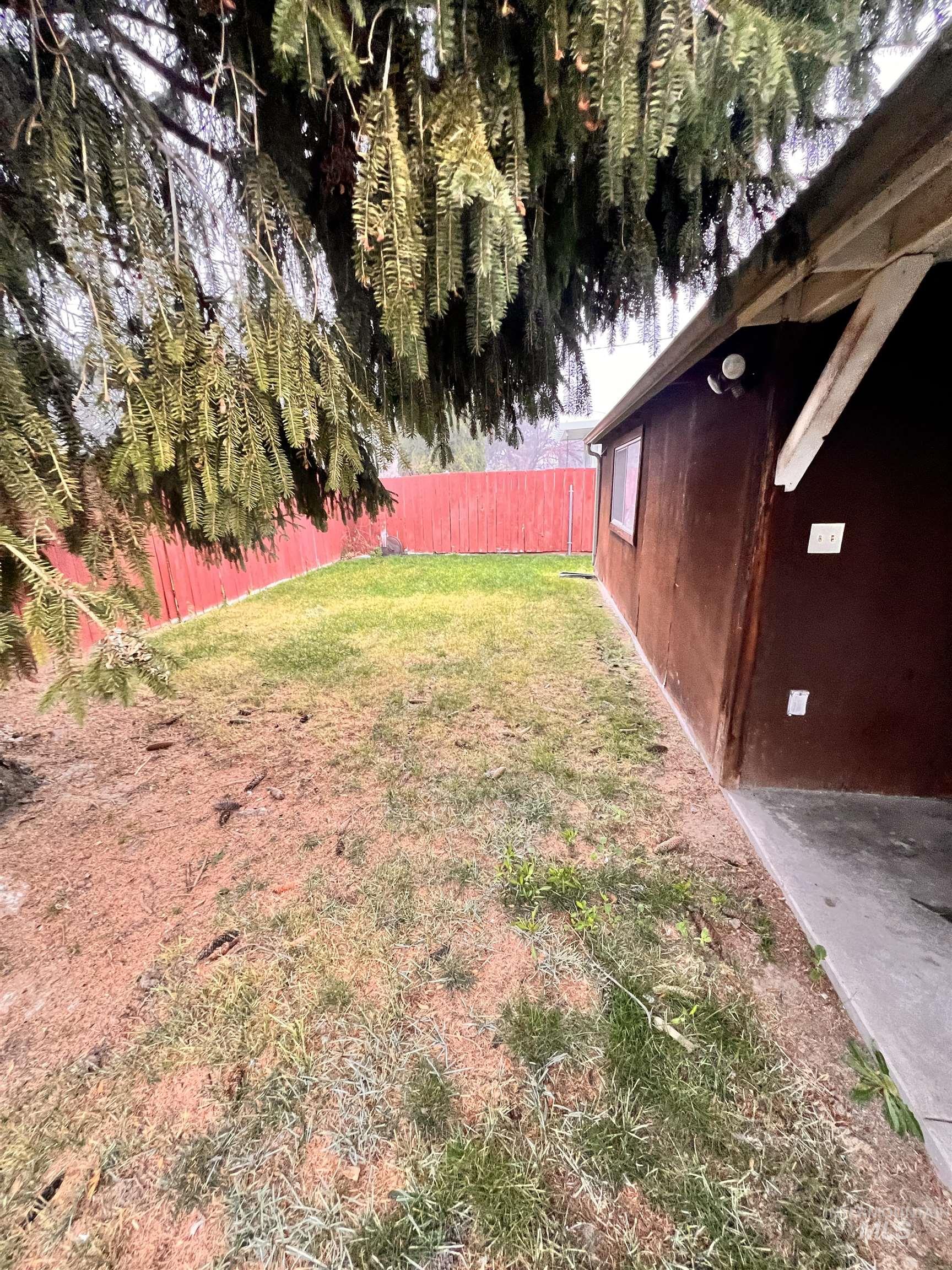 2412 Robert Ave, Caldwell, Idaho 83605, 3 Bedrooms, 2 Bathrooms, Residential For Sale, Price $325,000, 98968668