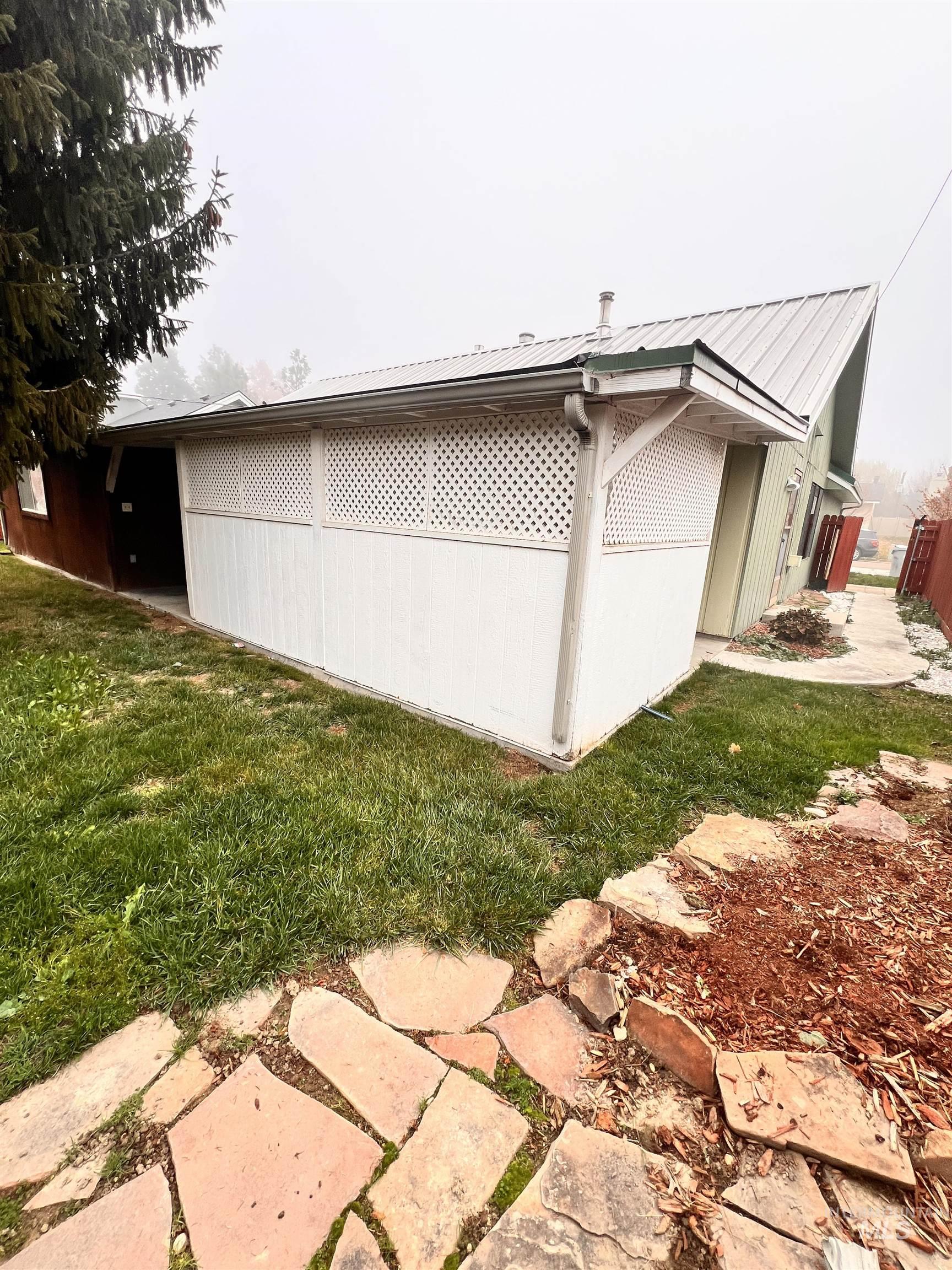 2412 Robert Ave, Caldwell, Idaho 83605, 3 Bedrooms, 2 Bathrooms, Residential For Sale, Price $325,000, 98968668