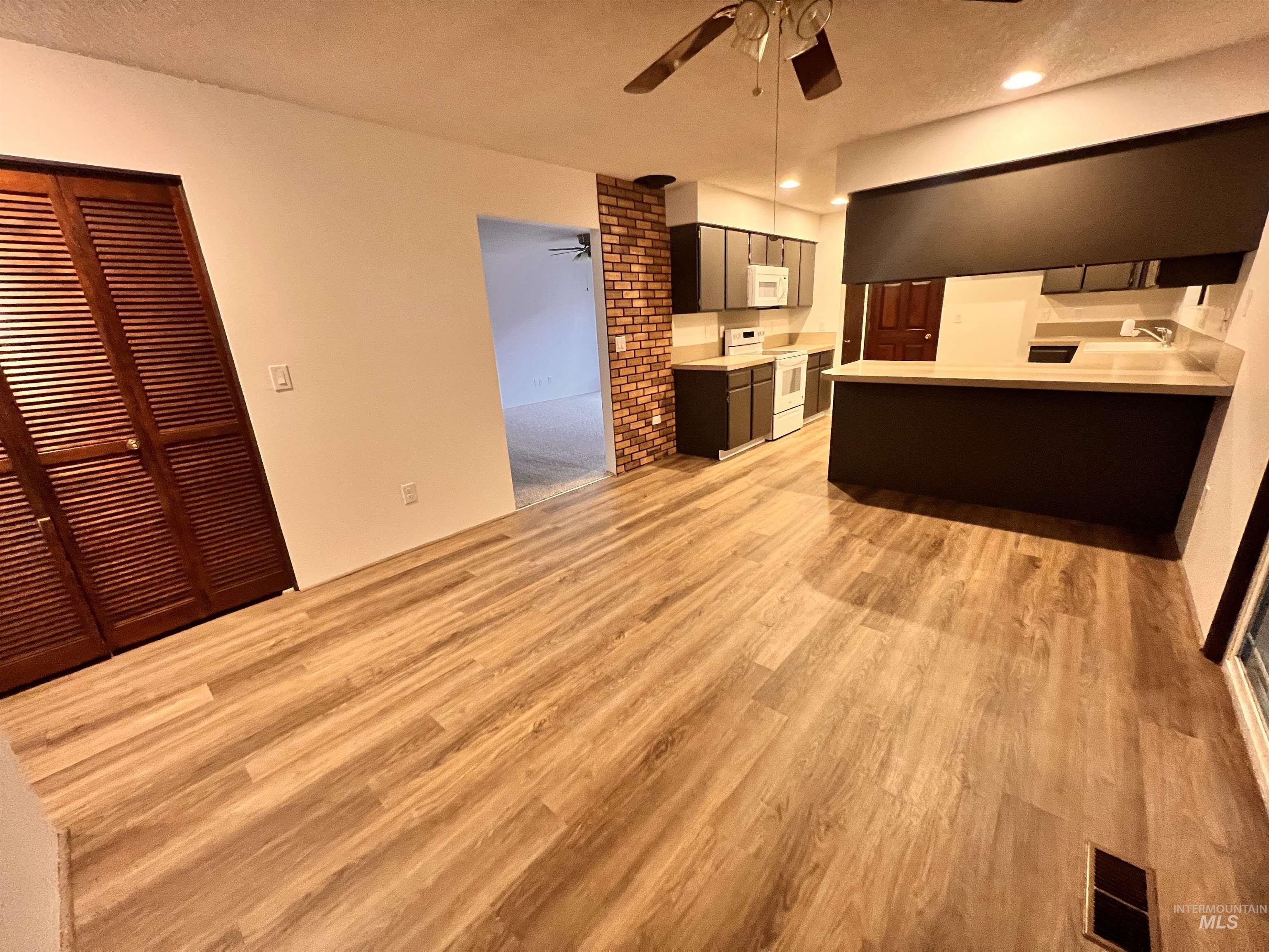 2412 Robert Ave, Caldwell, Idaho 83605, 3 Bedrooms, 2 Bathrooms, Residential For Sale, Price $325,000, 98968668