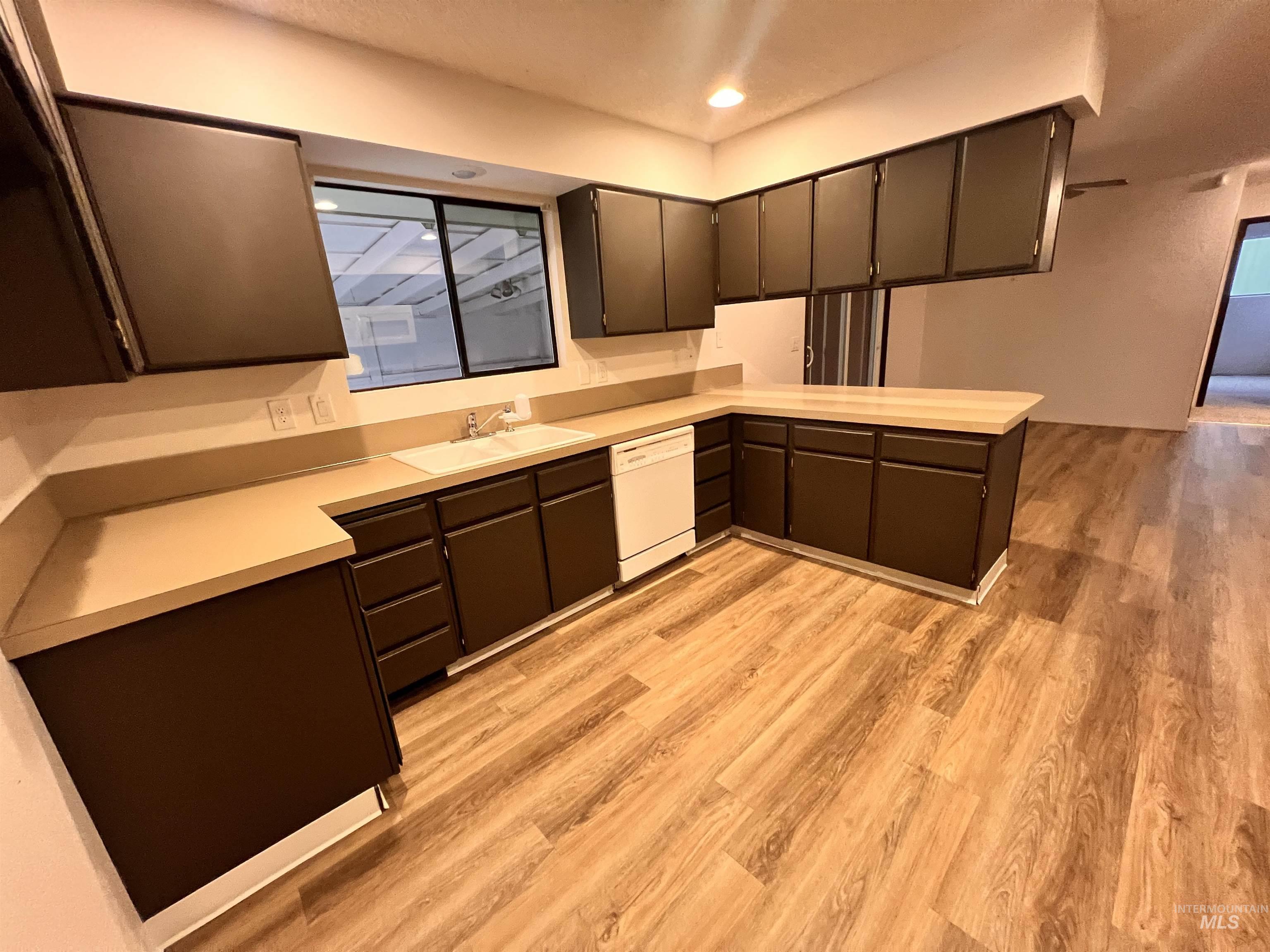 2412 Robert Ave, Caldwell, Idaho 83605, 3 Bedrooms, 2 Bathrooms, Residential For Sale, Price $325,000, 98968668