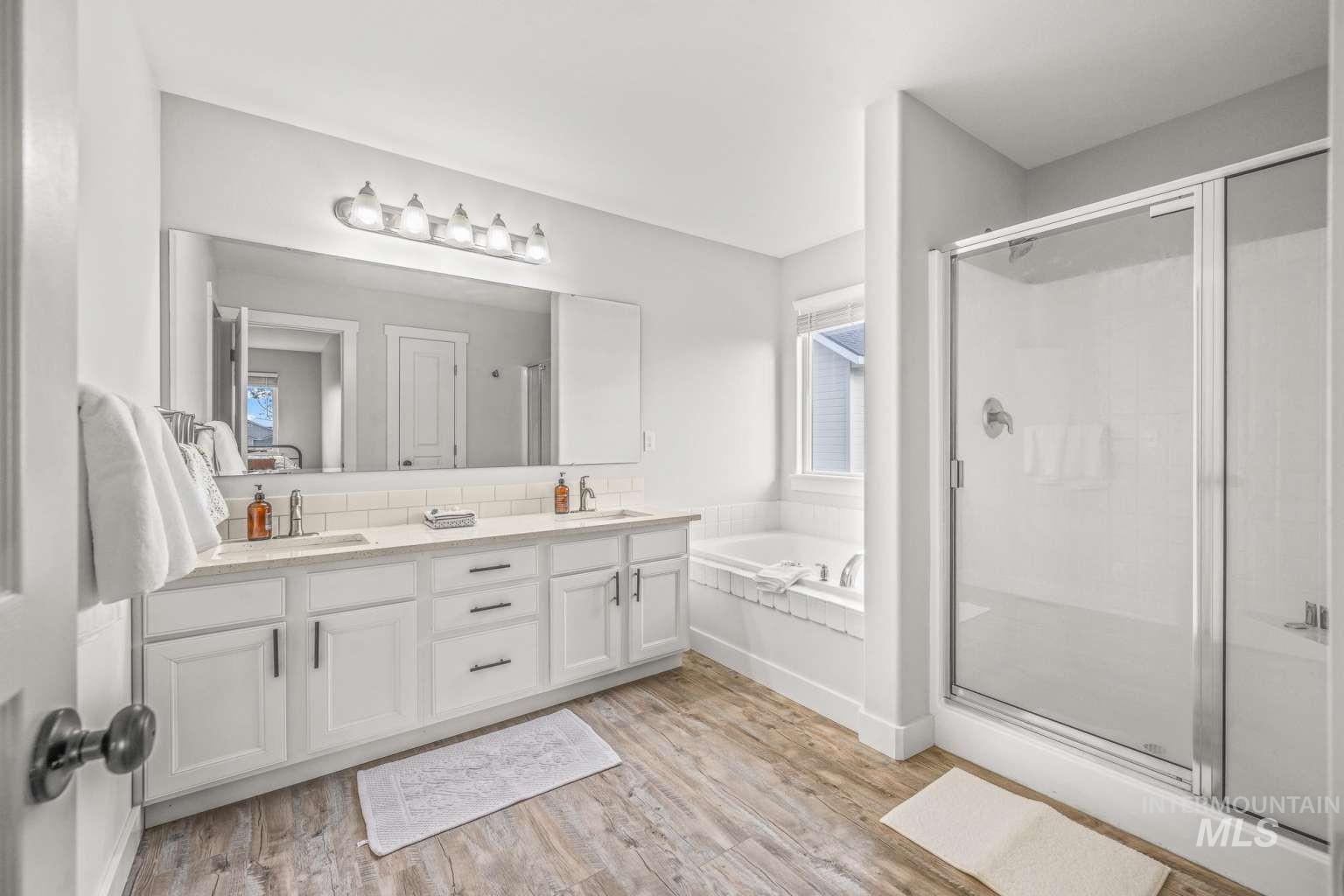 1591 Vinifera, Kuna, Idaho 83634, 6 Bedrooms, 2.5 Bathrooms, Residential For Sale, Price $585,000, 98968674